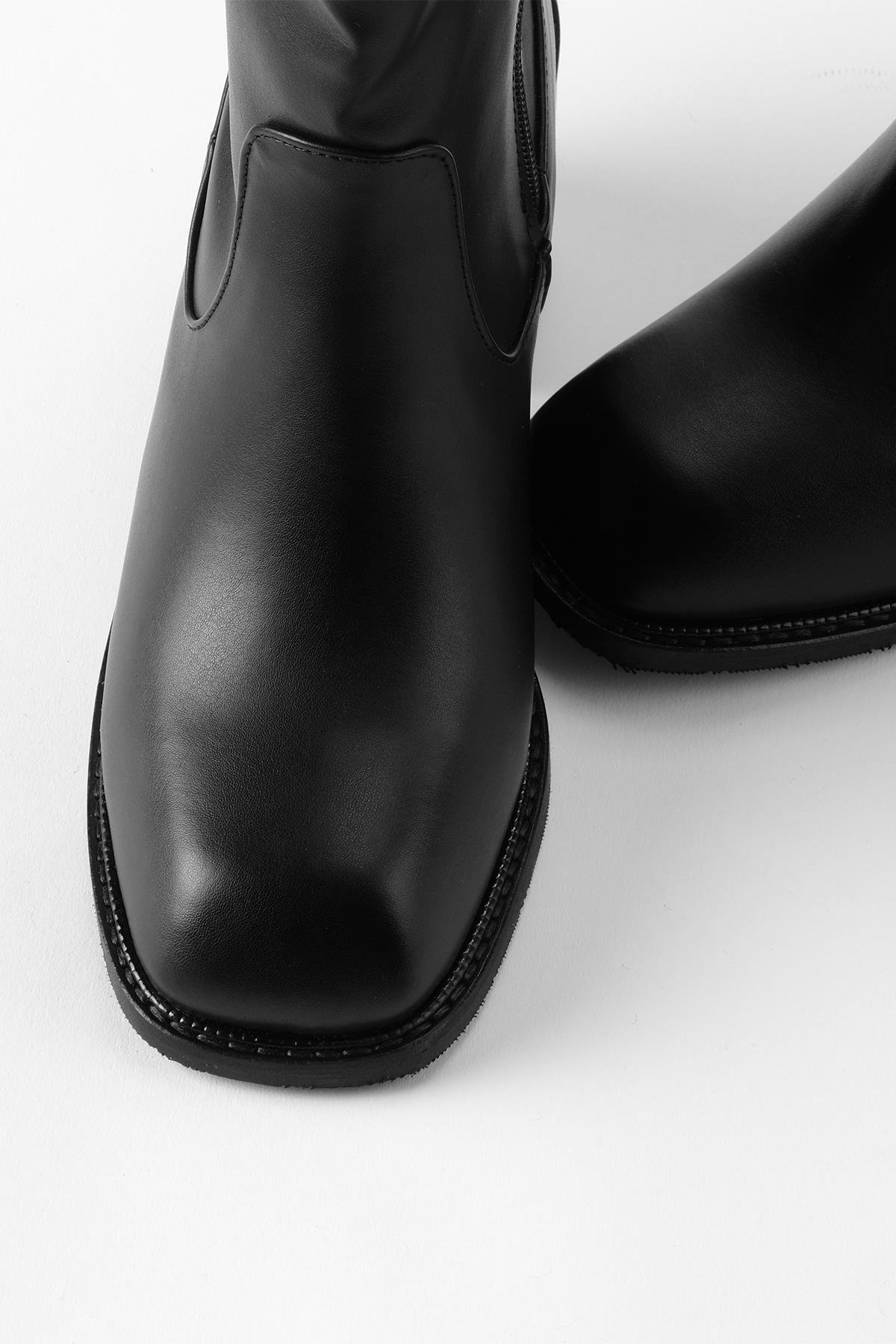 Mio Gusto Siyah Küt Burun Çizme