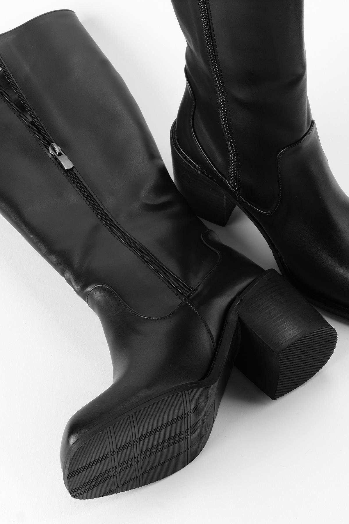 Mio Gusto Siyah Küt Burun Çizme