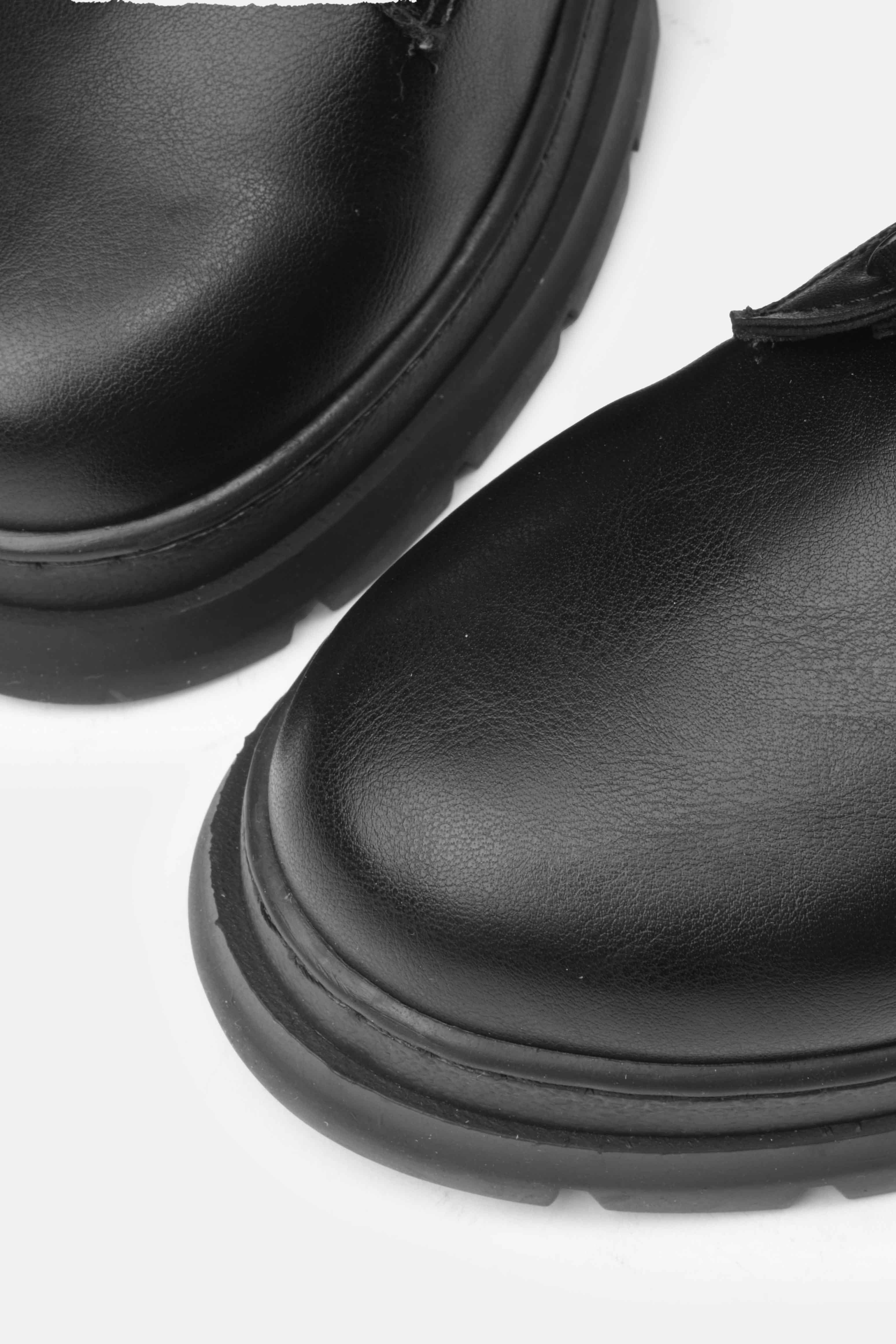 Mio Gusto Bej Renk Bağcıklı ve Fermuarlı Postal Bot