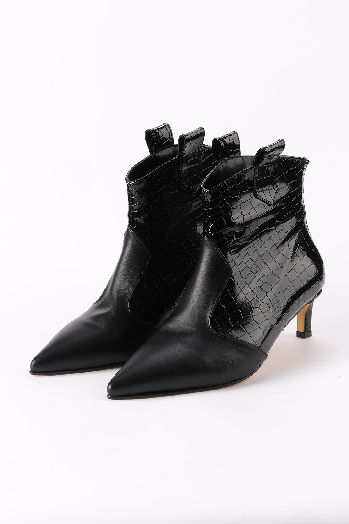 Mio Gusto Siyah Renk Fermuarlı Çizme