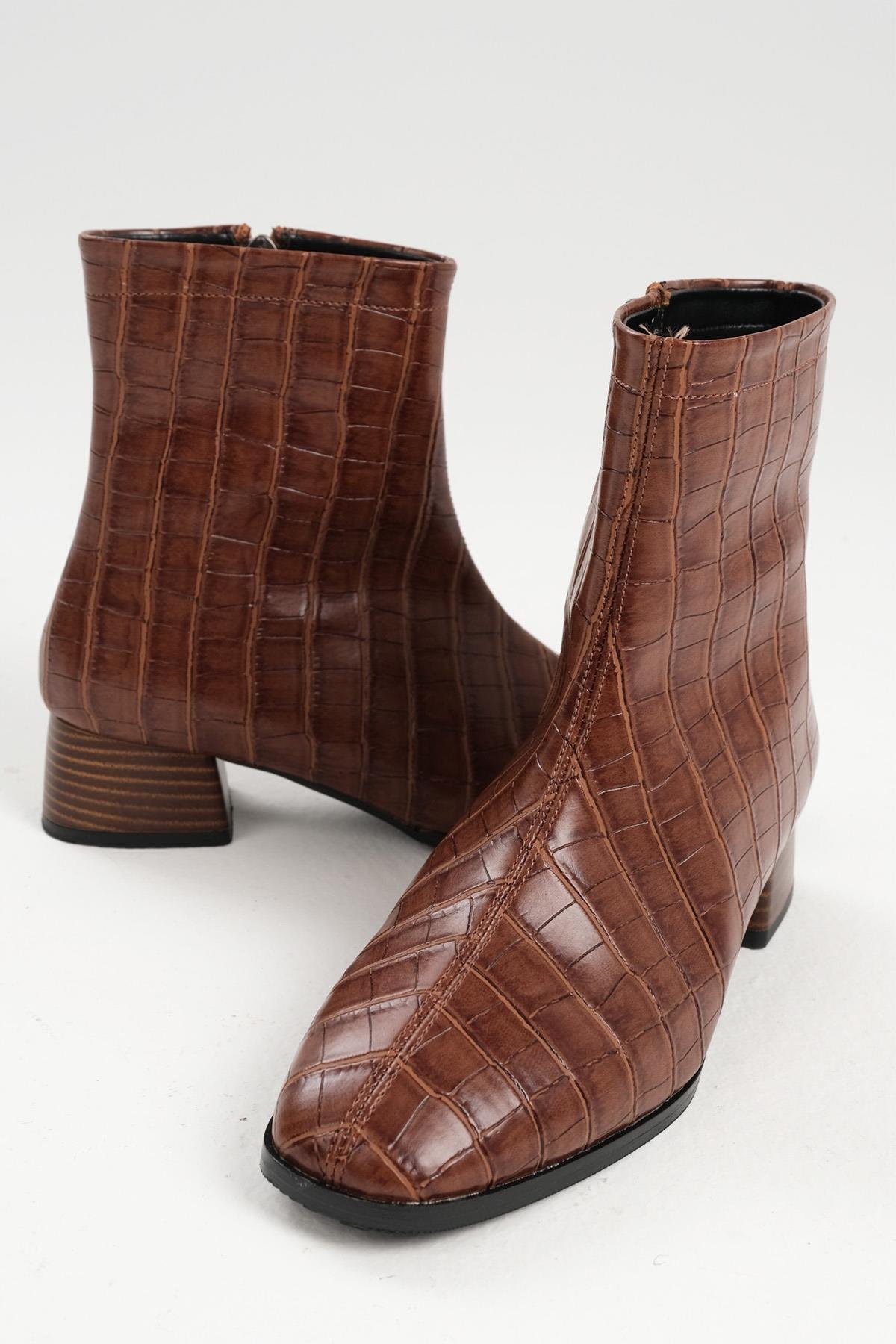 Mio Gusto Tori Siyah Renk Krokodil Desenli Küt Burunlu Bot