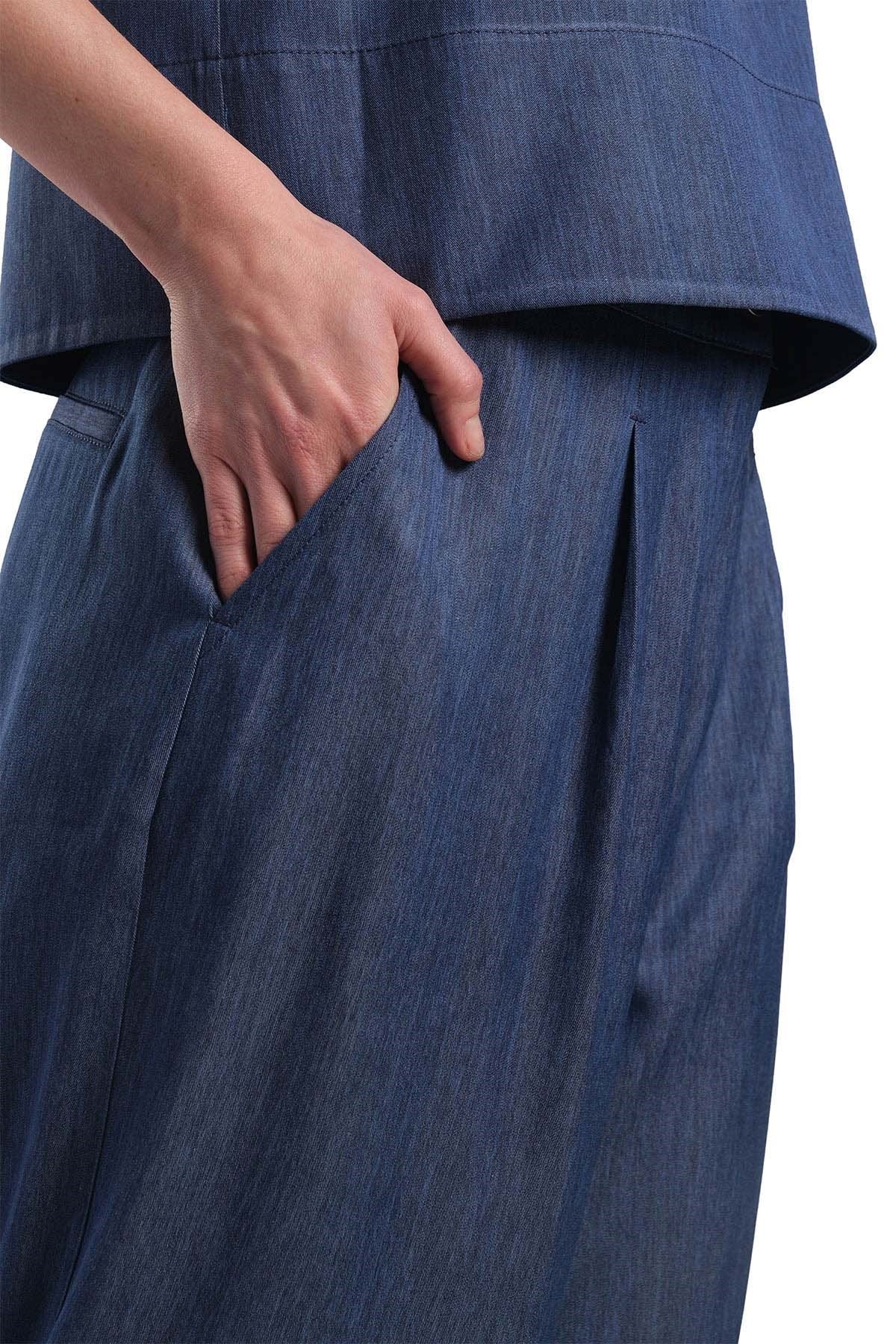 Modanın en şık parçaları miogusto.com.tr'de! Bej renk gömlek ve beli lastikli midi etek takımı ile tarzınızı tamamlayın. Şimdi indirimli fiyatlarla hemen alın!