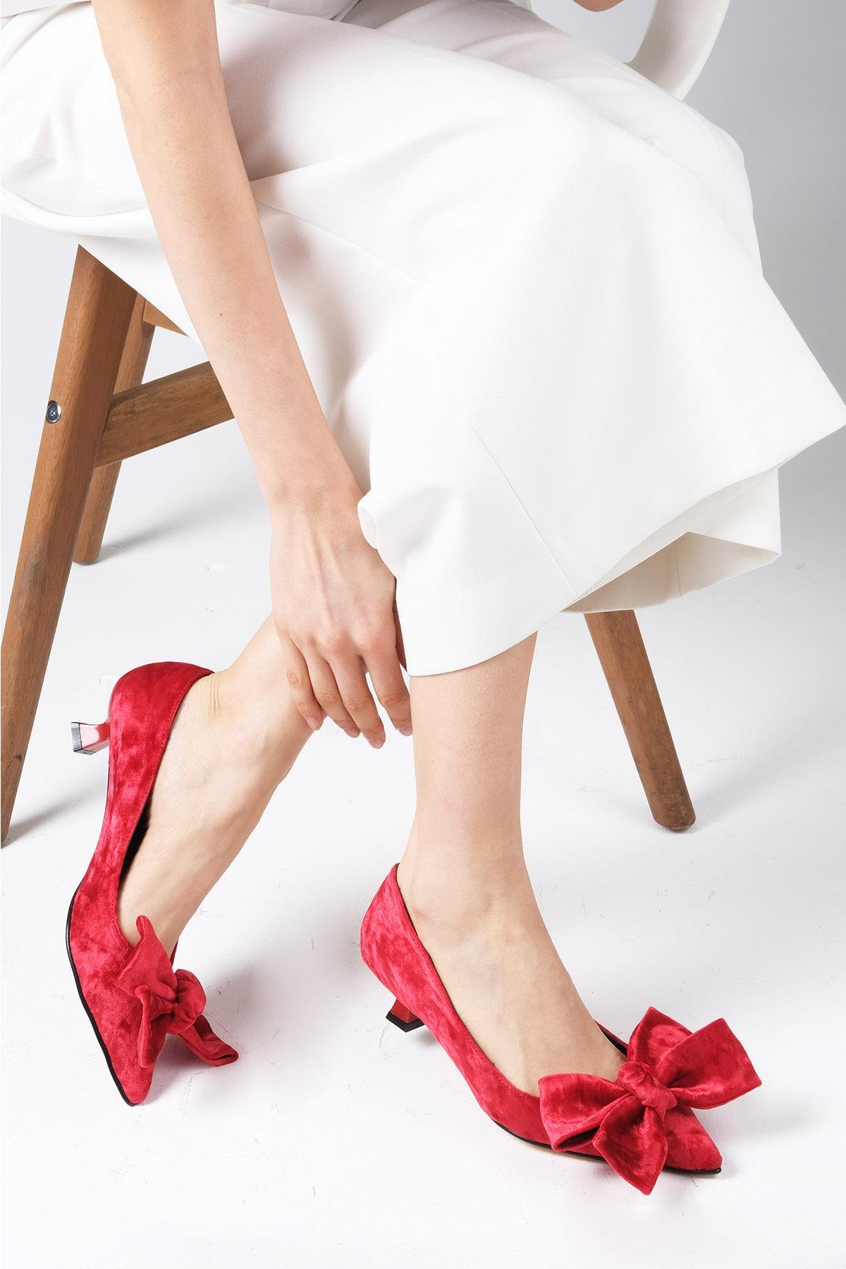 Molly Kırmızı Renk Kadife Topuklu Ayakkabı-Kısa Topuklu-Mio Gusto-02224REK