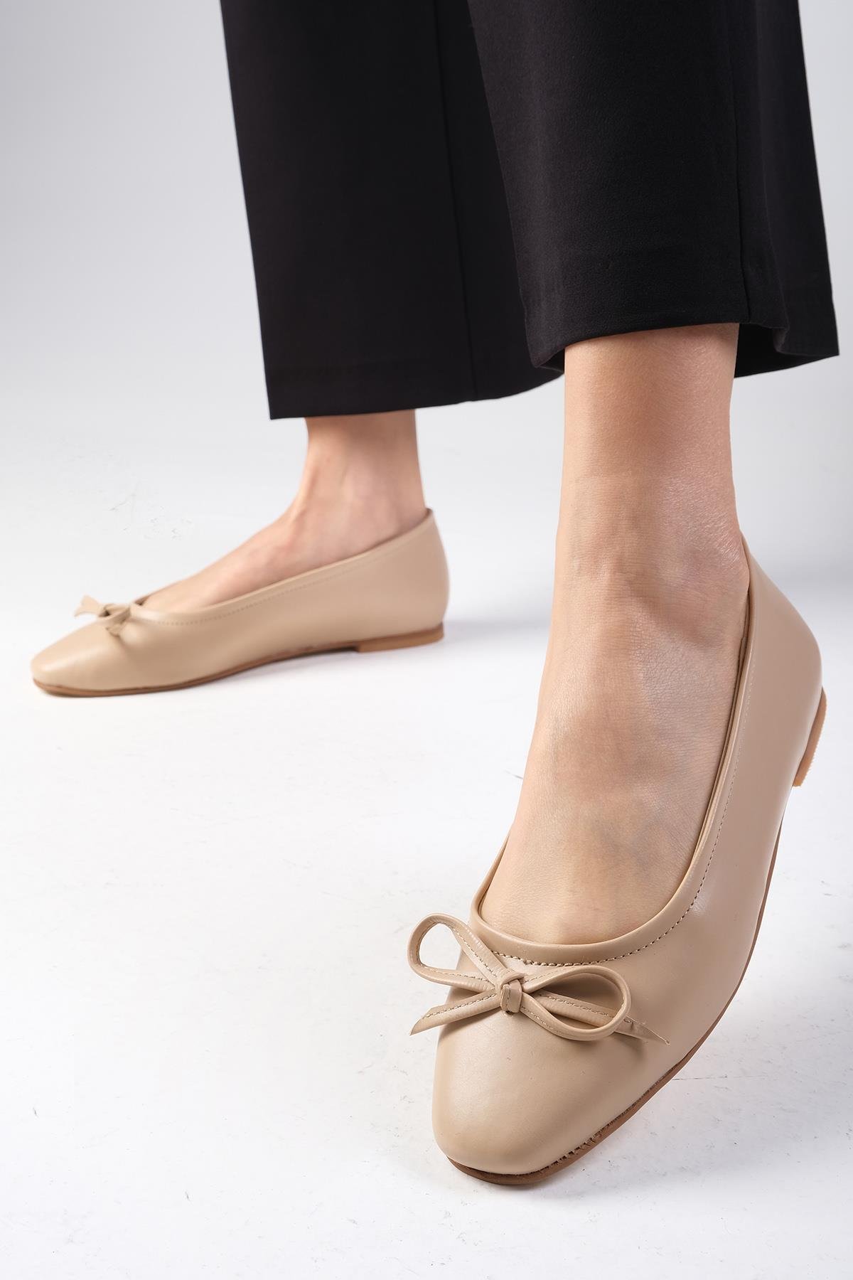 Nelly Ten Rengi Fiyonk Aksesuarlı  Babet-BABET-Mio Gusto-02298NUC