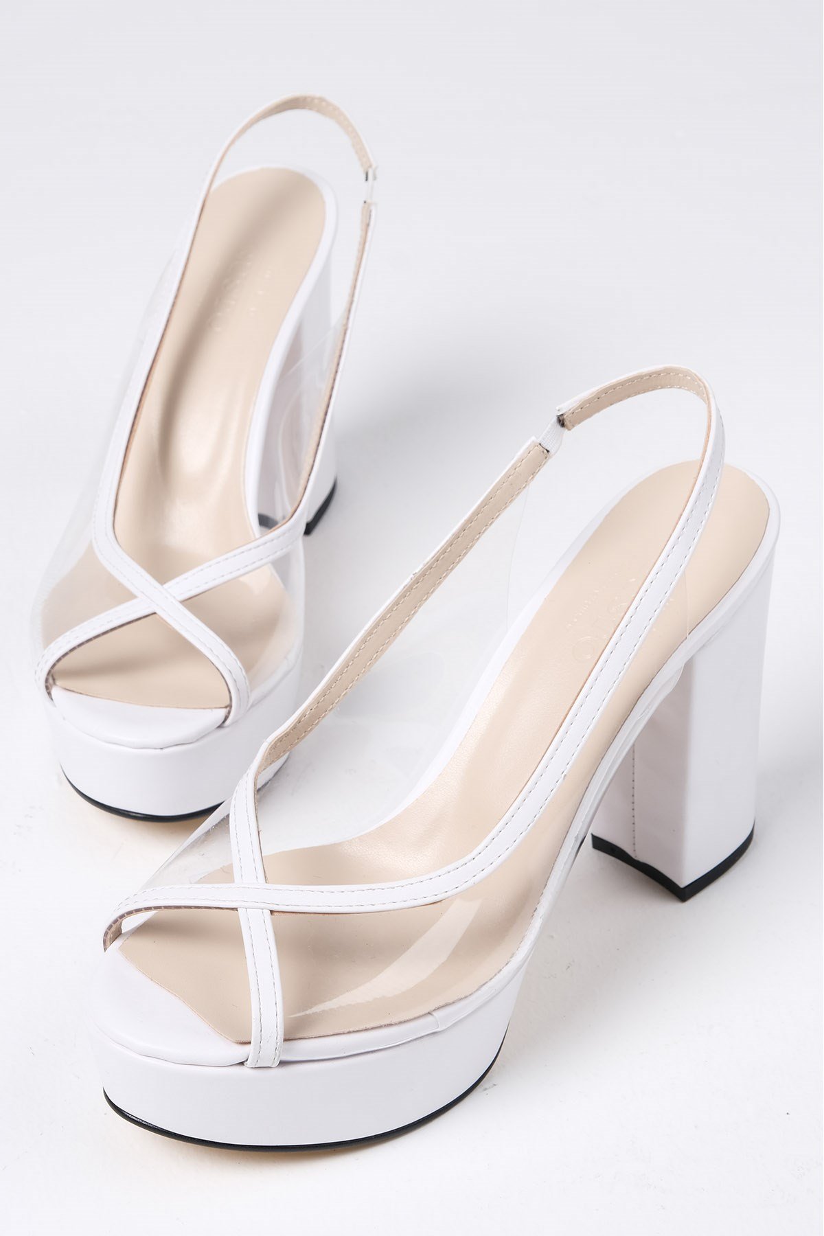 Nichole Beyaz Renk Platformlu Abiye Ayakkabı-Abiye Ayakkabı-Mio Gusto-02229WHC