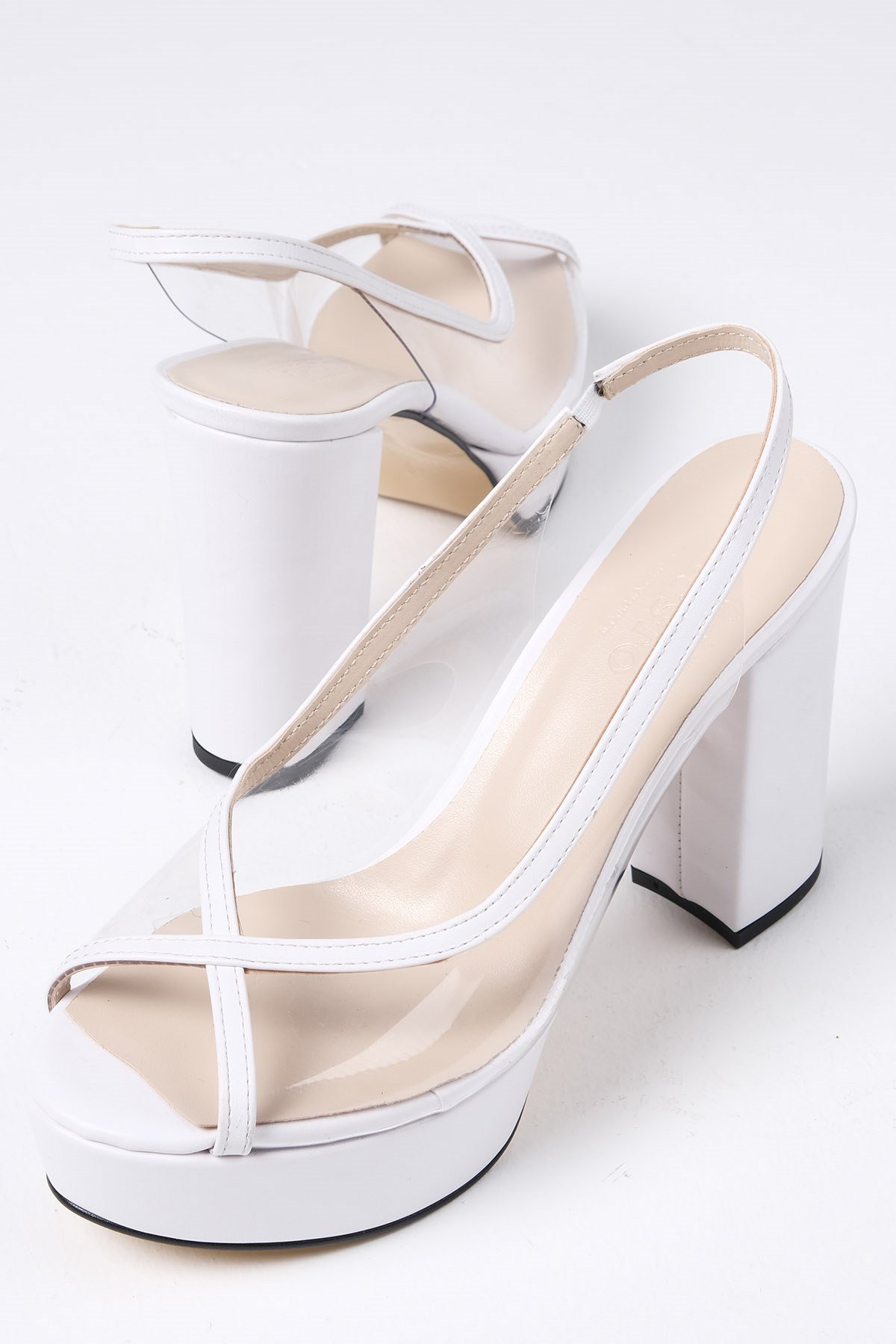 Nichole Beyaz Renk Platformlu Abiye Ayakkabı-Abiye Ayakkabı-Mio Gusto-02229WHC