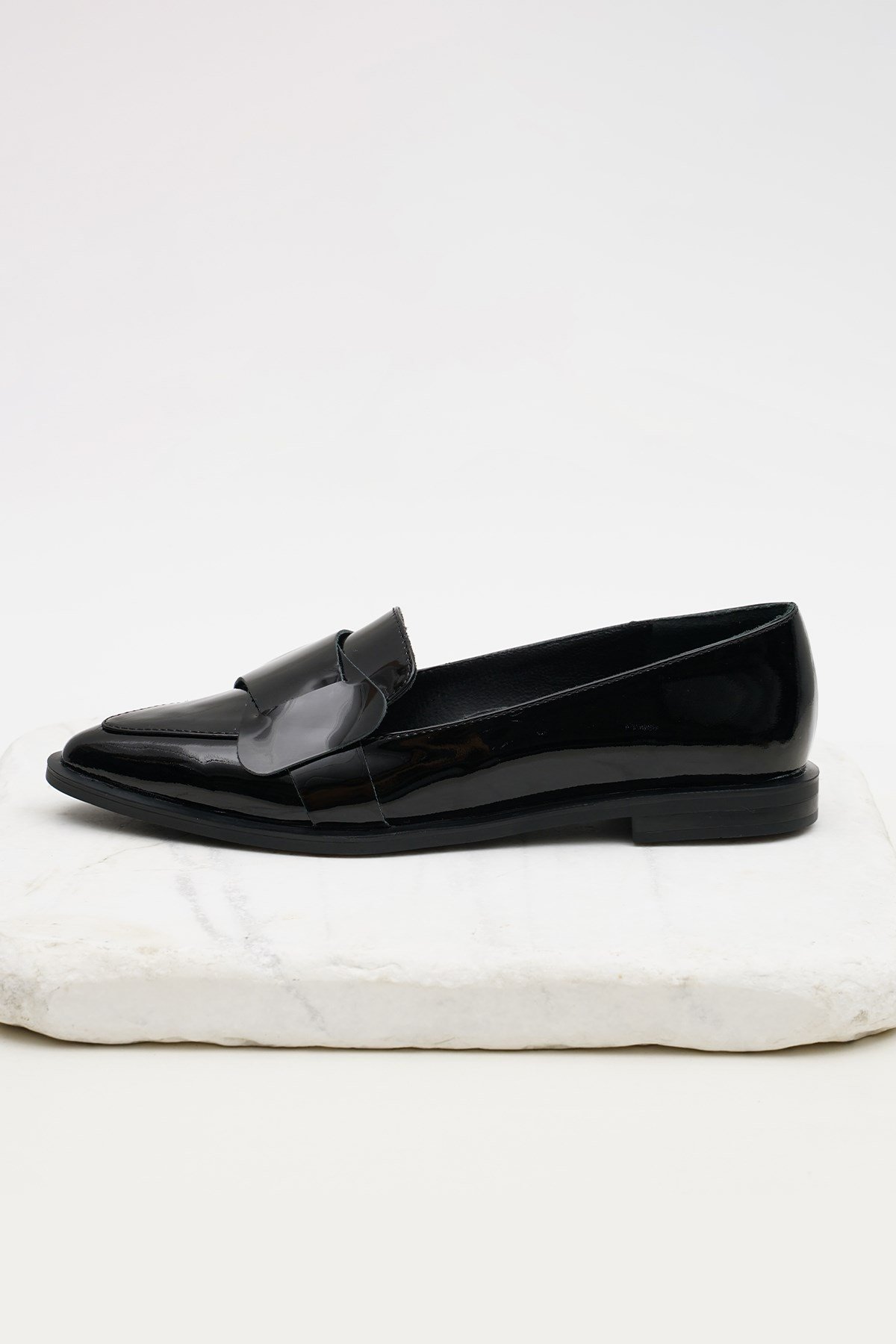 Nora Siyah Renk Rugan Loafer Ayakkabı-Casual-Mio Gusto-01385BLR