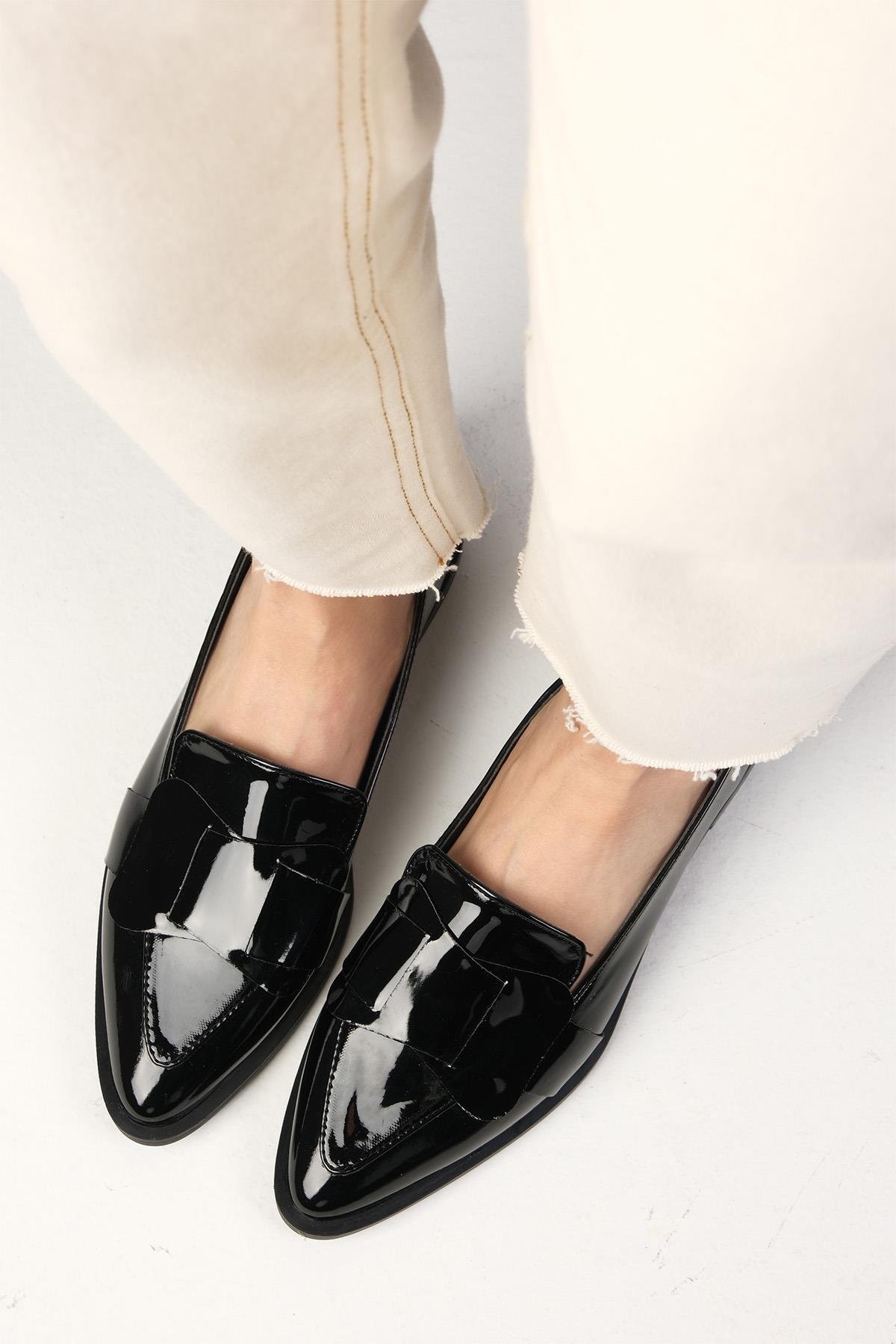Nora Black Loafer-Casual-Mio Gusto-01385BLR