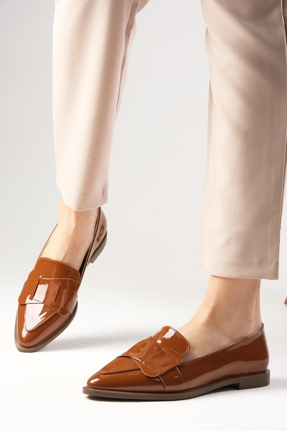 Nora Taba Renk Rugan Loafer Ayakkabı-DÜZ AYAKKABI-Mio Gusto-01385TAR