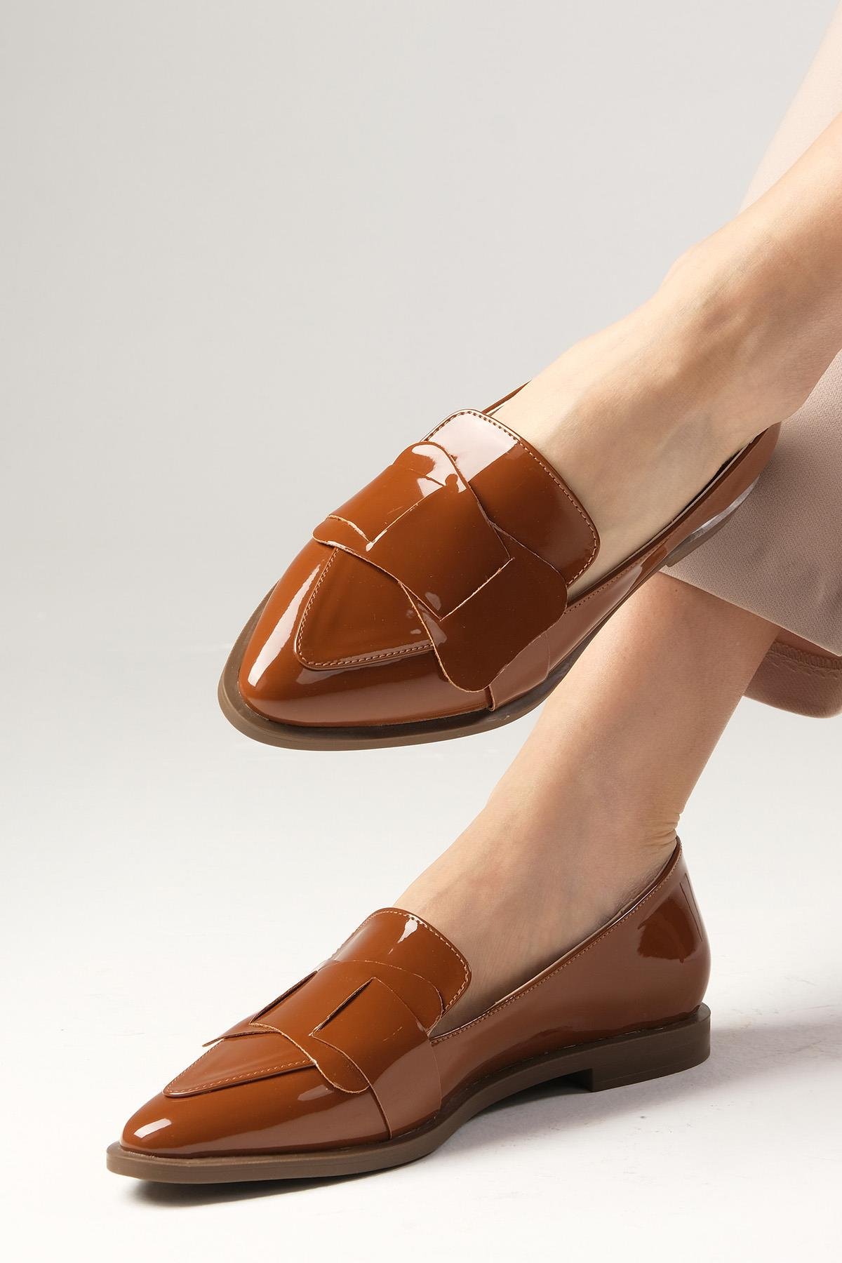 Nora Taba Renk Rugan Loafer Ayakkabı-DÜZ AYAKKABI-Mio Gusto-01385TAR