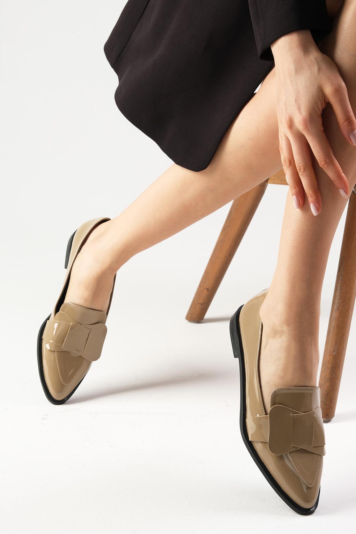 Nora Vizon Renk Rugan Loafer Ayakkabı-DÜZ AYAKKABI-Mio Gusto-01385MIR