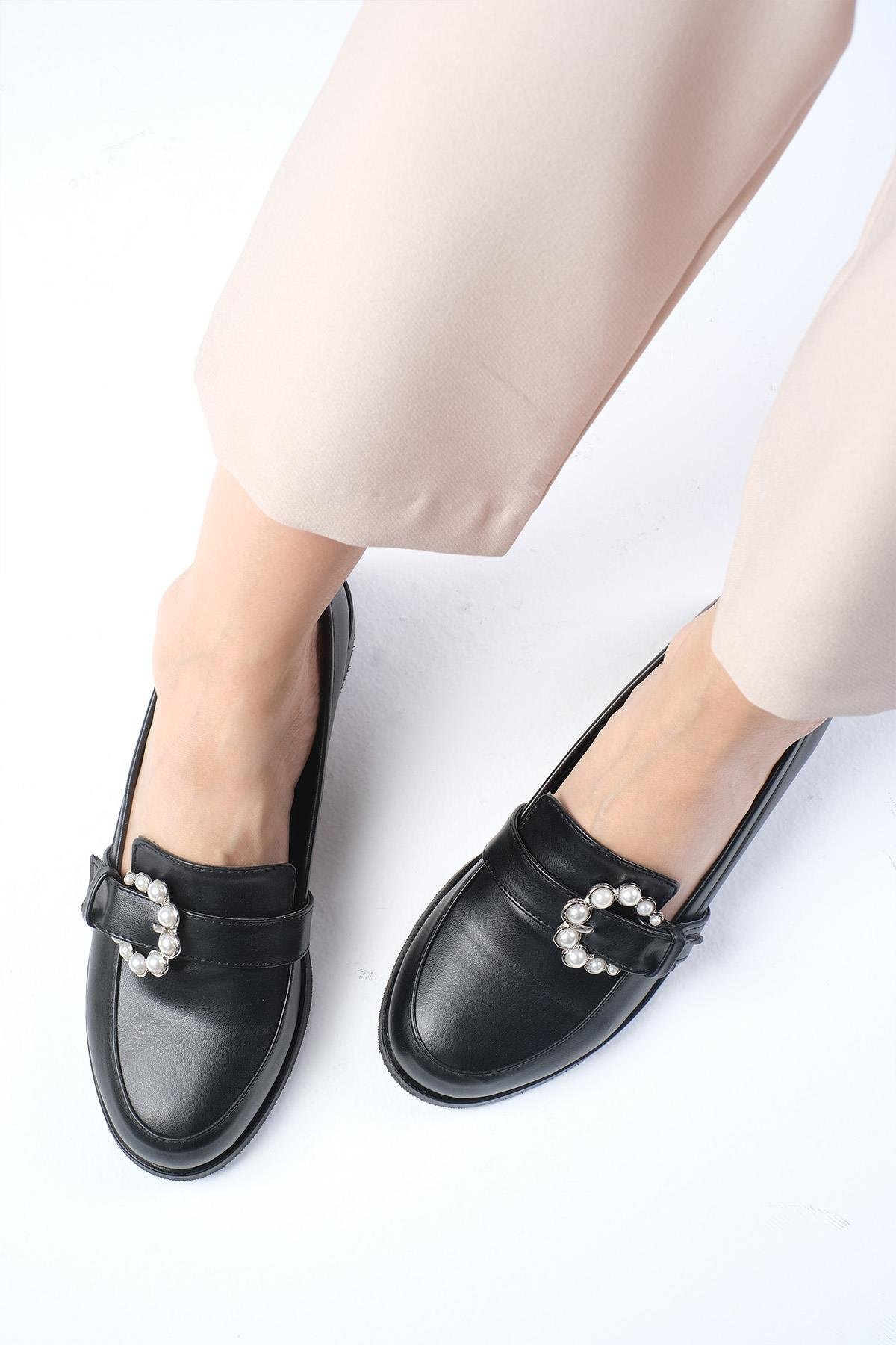 Odila Siyah Renk İnci Tokalı Oxford Ayakkabı-DÜZ AYAKKABI-Mio Gusto-02194BLC