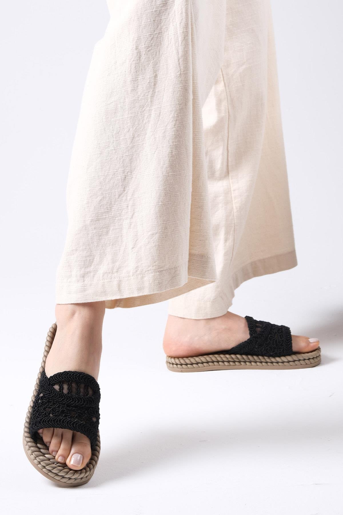 Paloma Siyah Renk Halat Tabanlı Örgü Terlik-Slippers-Mio Gusto-05630BLK