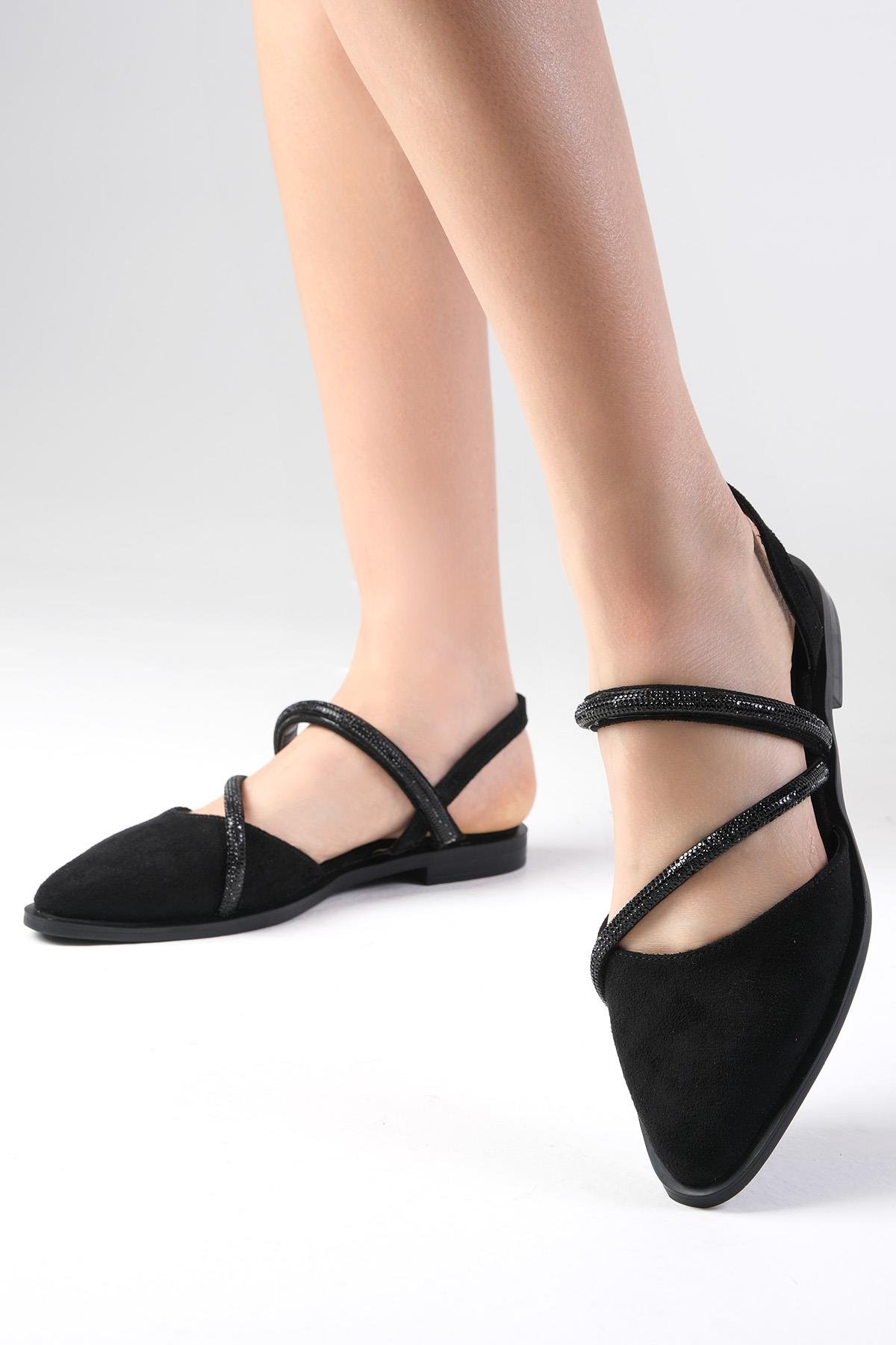 Poppy Siyah Çapraz Taş Atkılı Babet-BABET-Mio Gusto-01388BLS