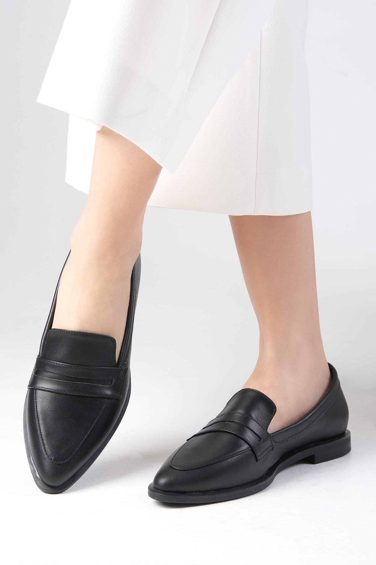 River Hakiki Deri Siyah Loafer-DÜZ AYAKKABI-Mio Gusto-08070BLC