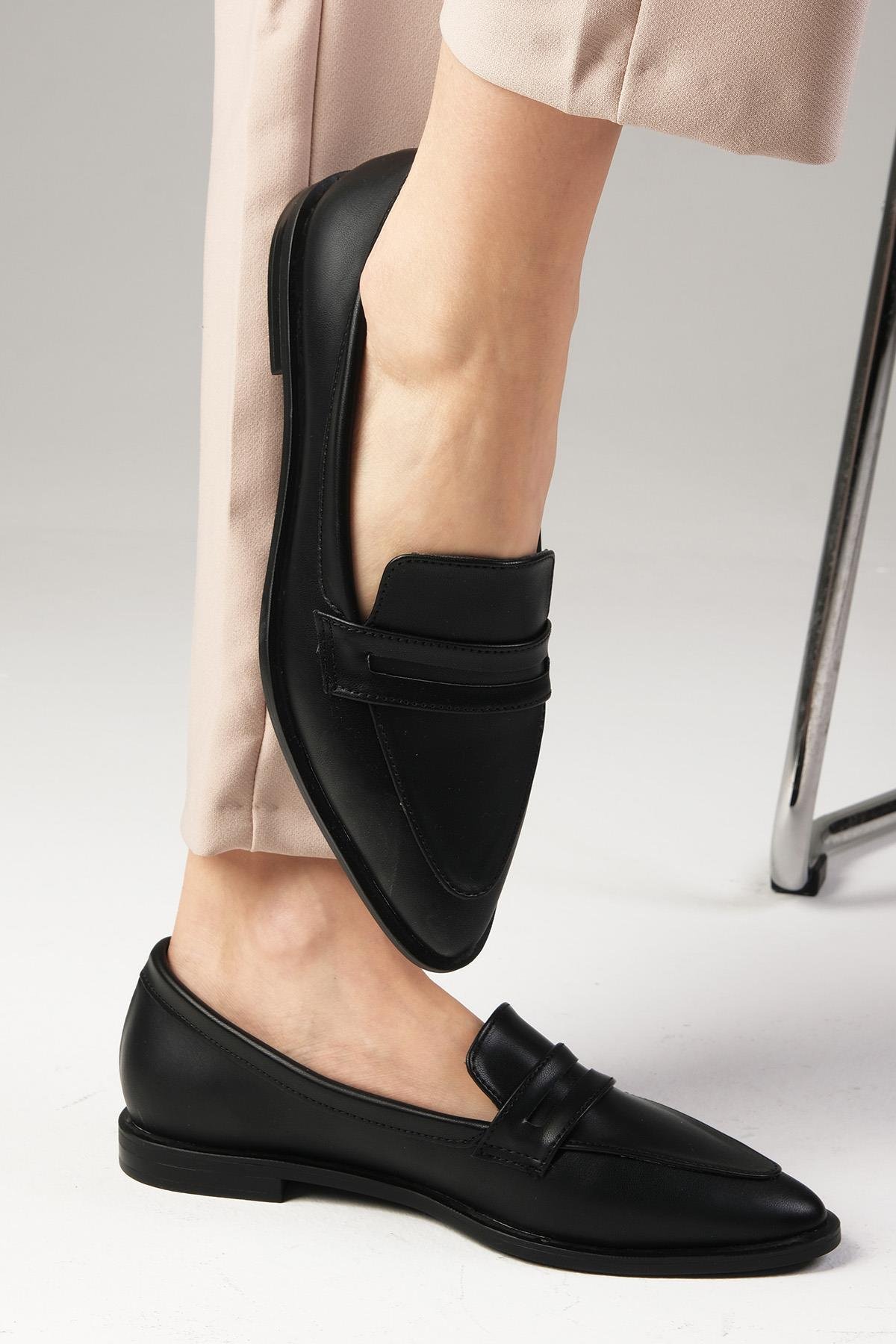 River Black Loafer-Casual-Mio Gusto-01393BLC