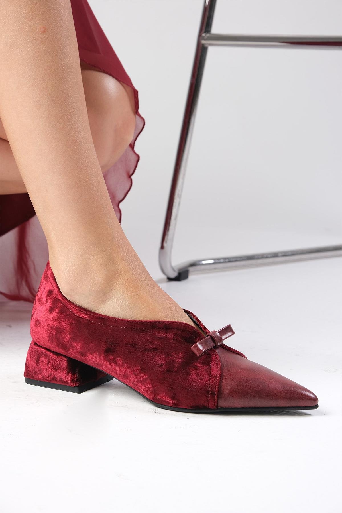 Sabine Bordo Renk Kadife Kısa Topuklu Ayakkabı-Kısa Topuklu-Mio Gusto-01572WRK