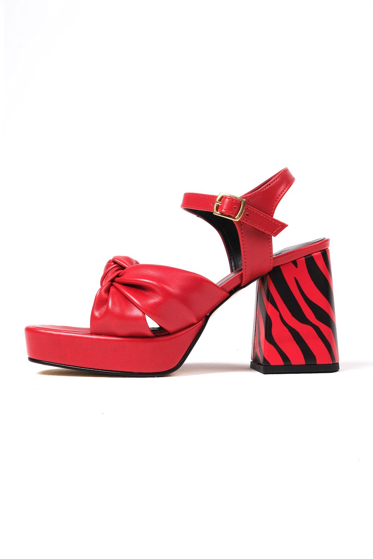 Sandra Kırmızı Renk Platformlu Sandalet-SANDALET-Mio Gusto-02228REC