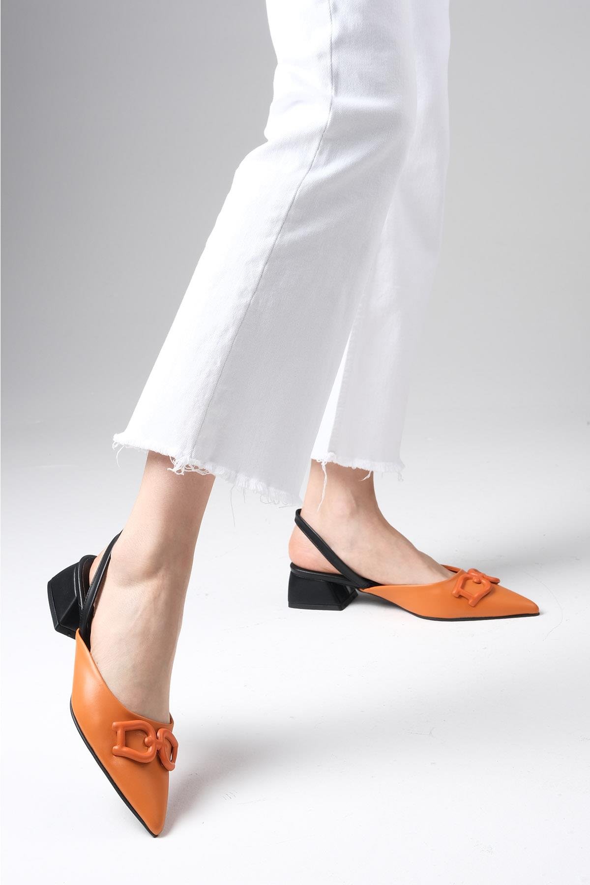 Selina Turuncu Renk Kısa Topuklu Ayakkabı-Low Heels-Mio Gusto-01450ORC