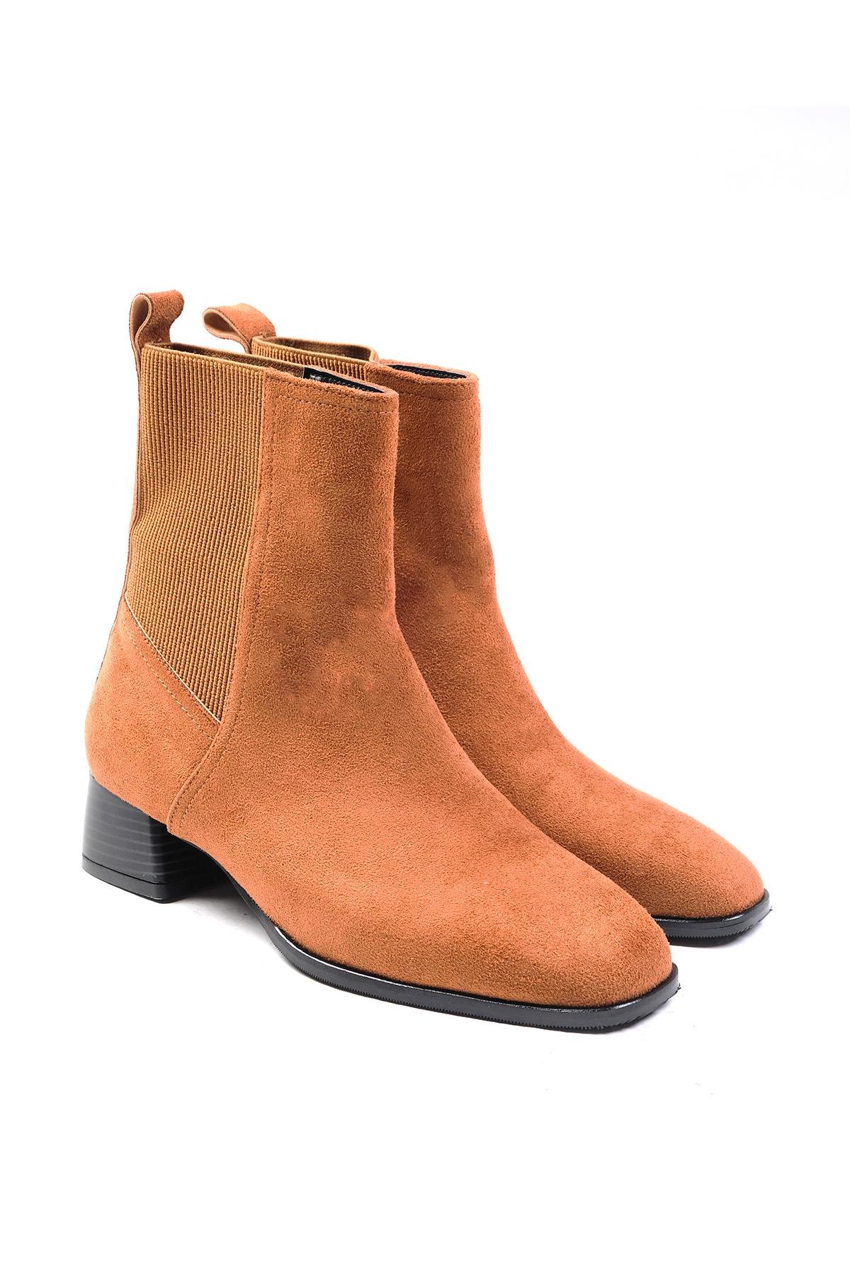 Shania Taba Renk Süet Küt Burunlu Lastikli Bot-Kalın Topuk-Mio Gusto-01494TAS