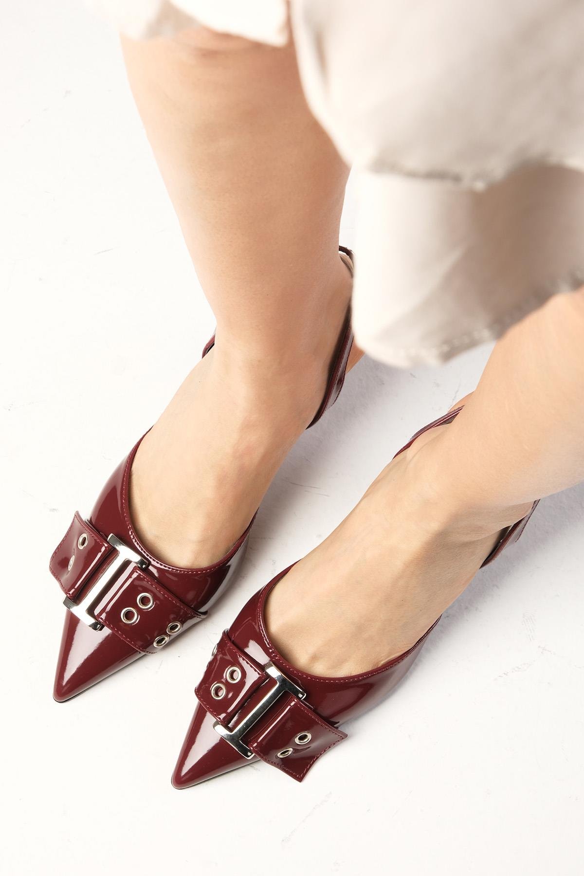 Sheri Bordo Renk Rugan Topuklu Ayakkabı-High Heels-Mio Gusto-01538WRR