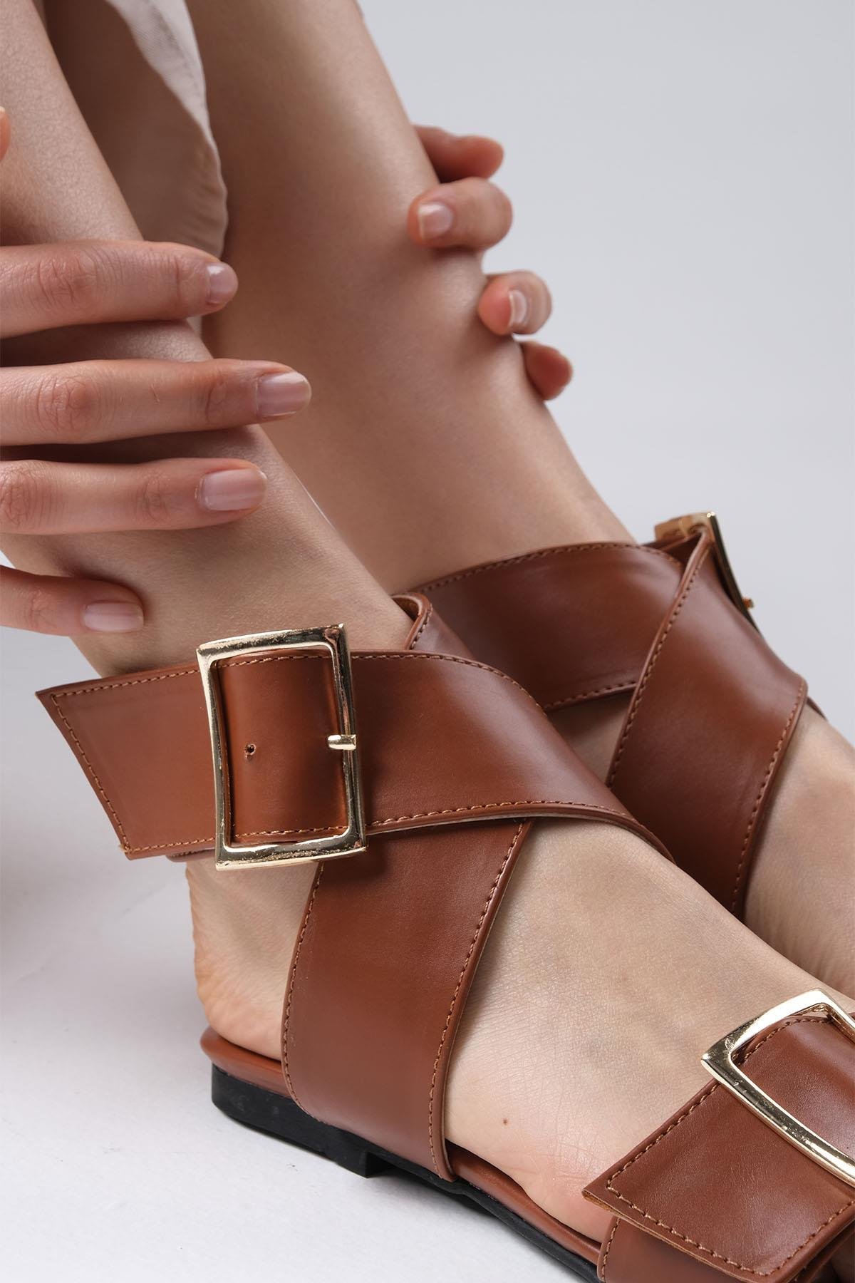 Simone Siyah Renk Düz Sandalet-SANDALET-Mio Gusto-02262TAC