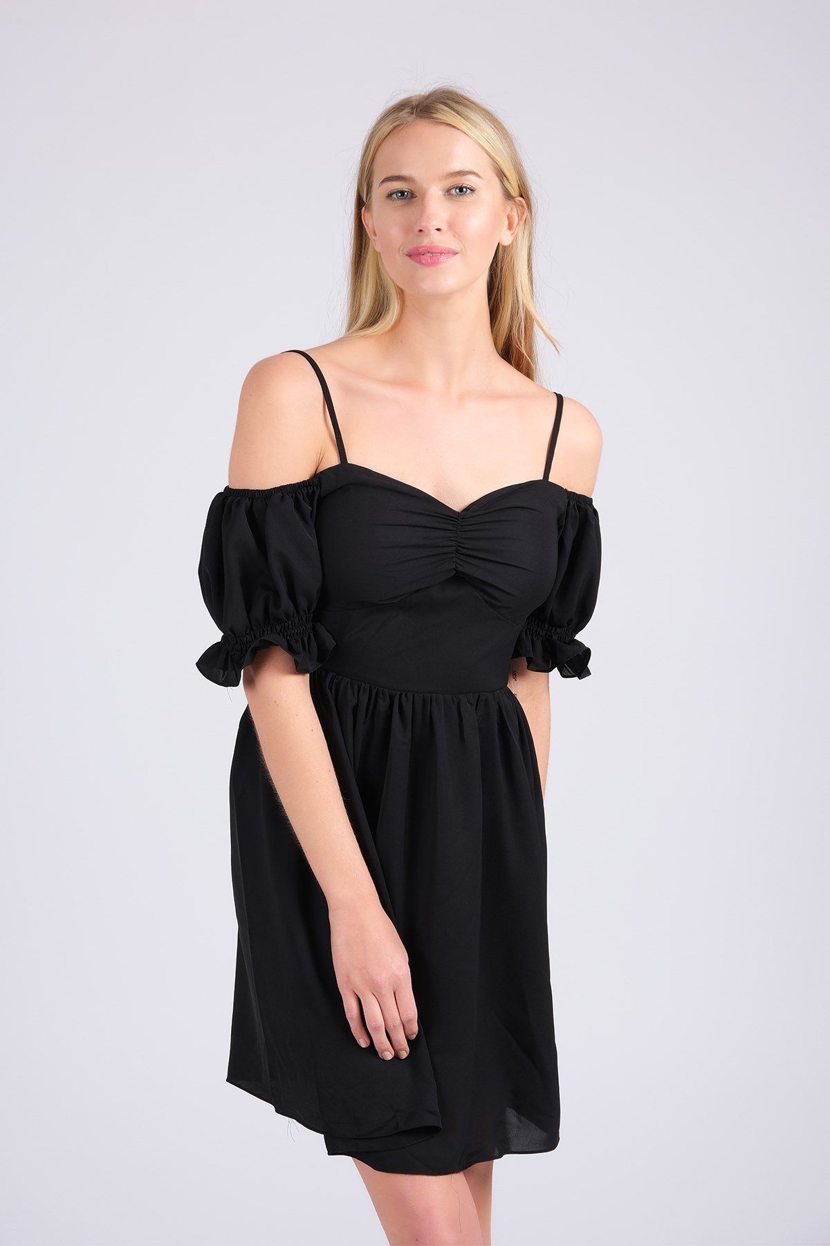 Siyah Renk İp Askılı Kısa Kollu Kadın Elbise-Elbise ve Kombin-Mio Gusto-G0019BLK