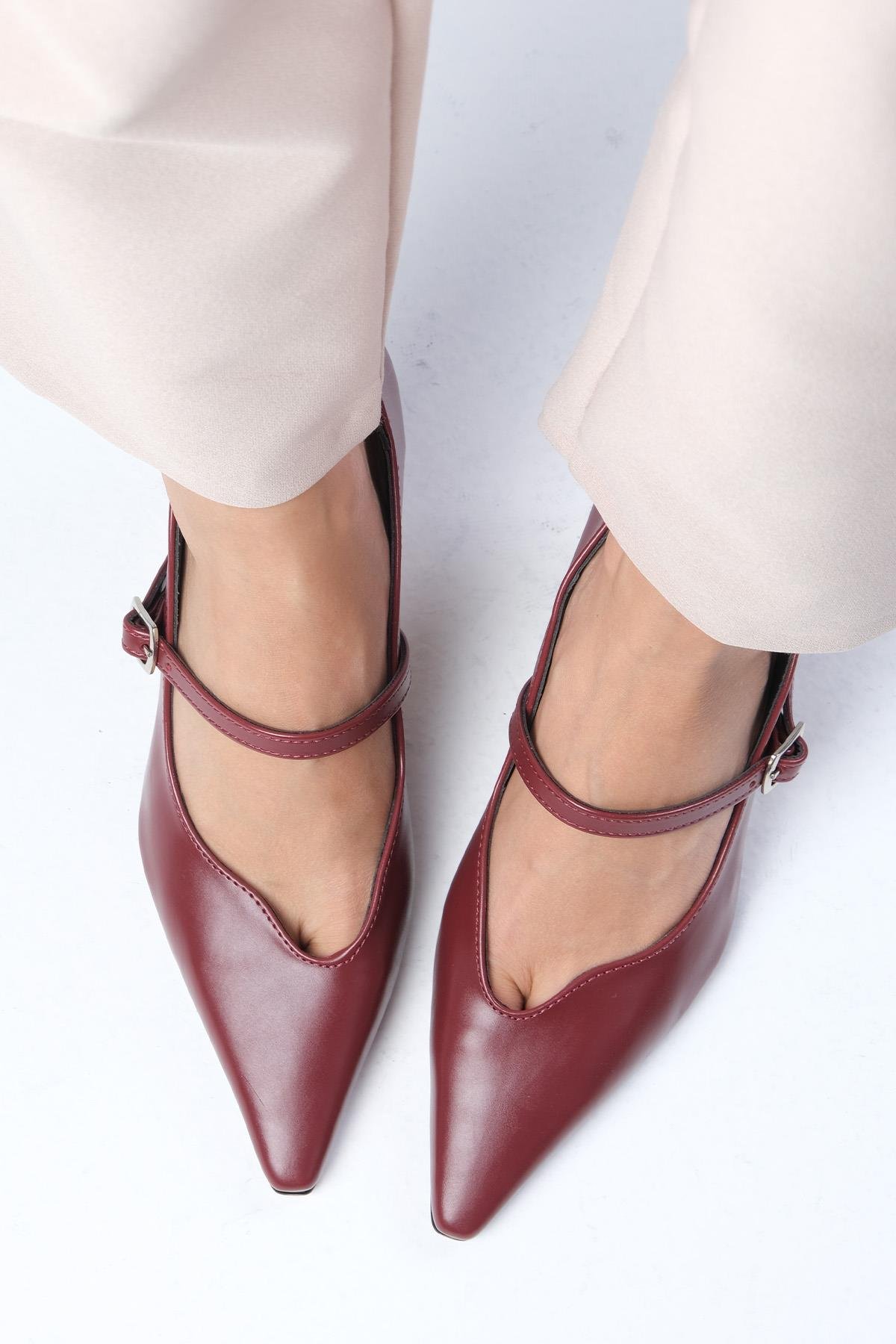 Solene Bordo Renk Topuklu Ayakkabı-Low Heels-Mio Gusto-02334WRC