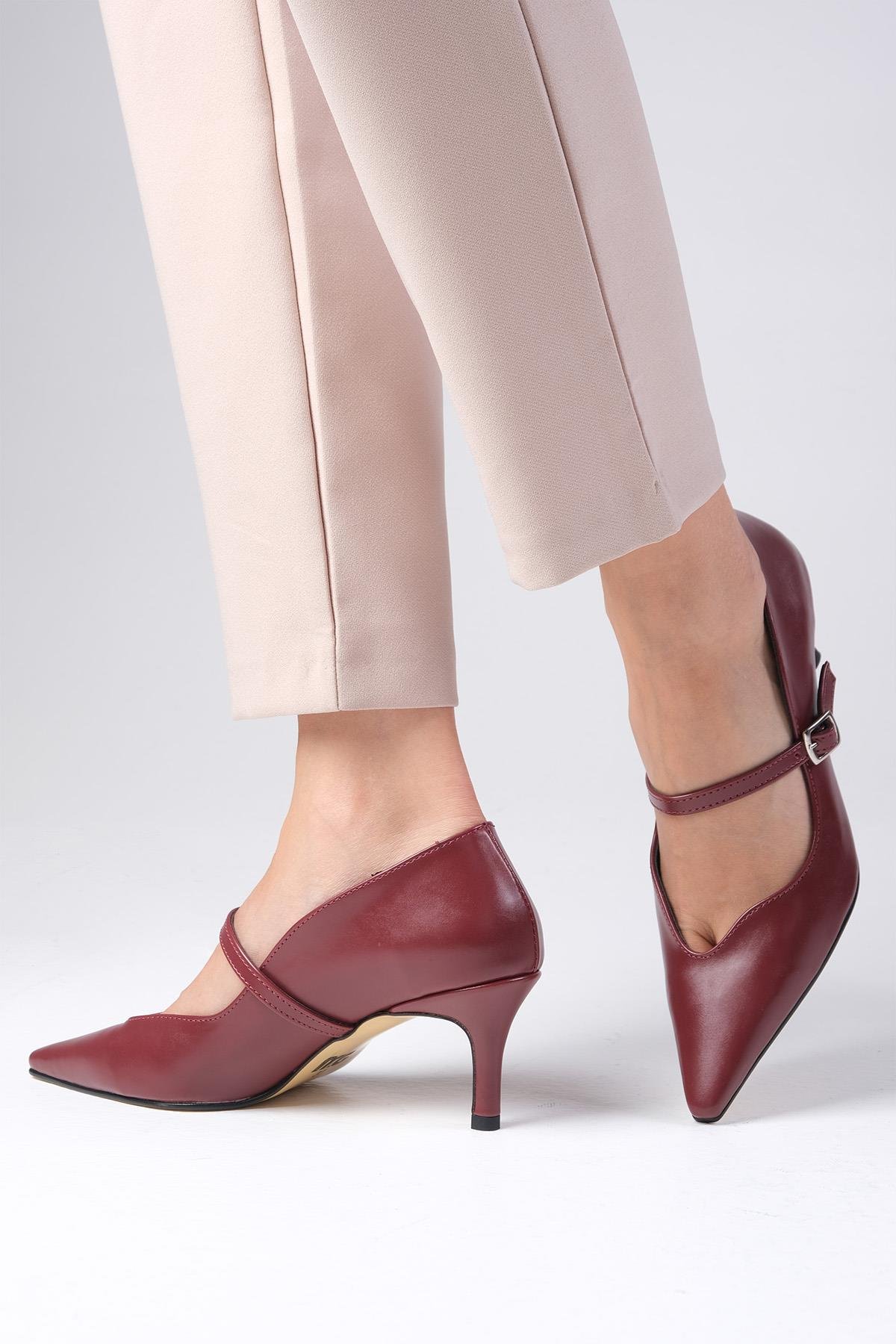 Solene Bordo Renk Topuklu Ayakkabı-Low Heels-Mio Gusto-02334WRC