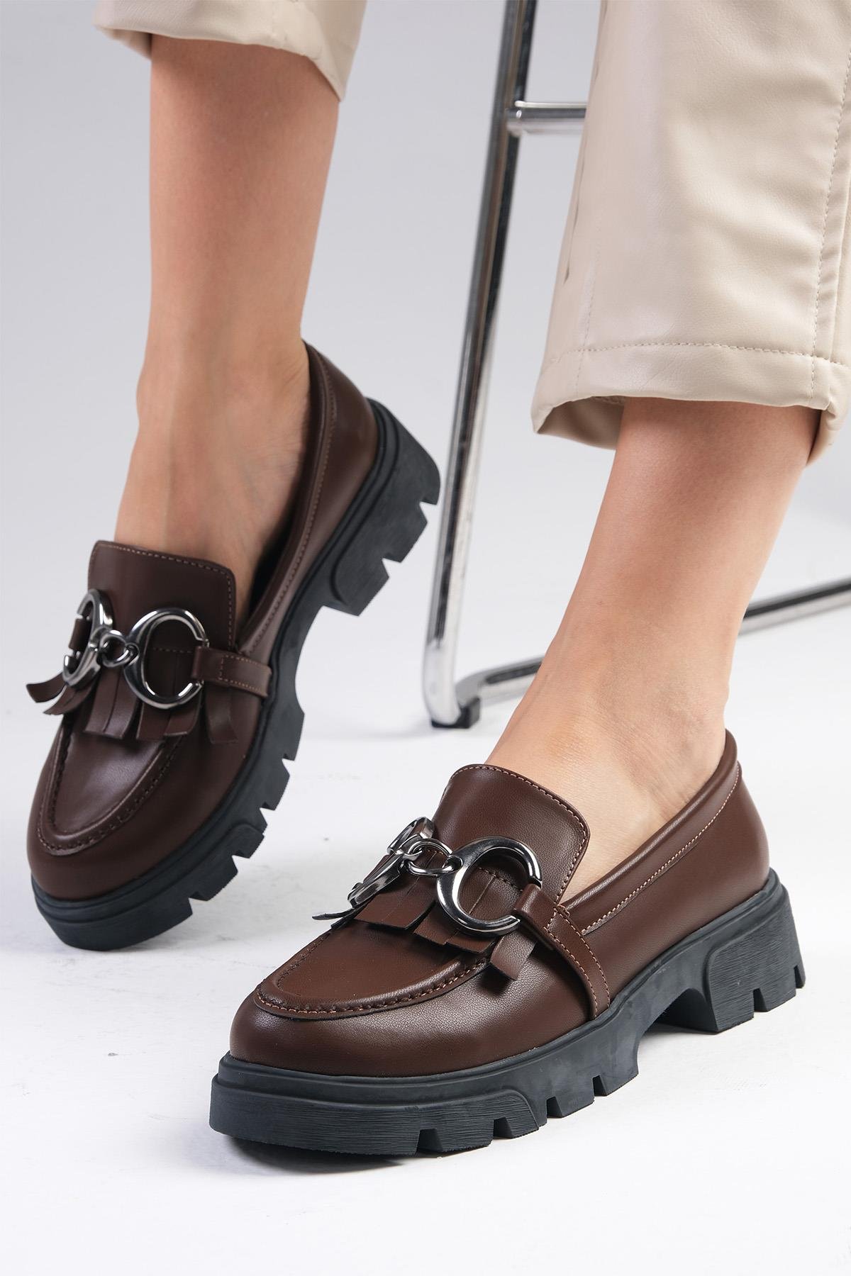 Suzi Kahverengi Kalın Tabanlı Oxford Ayakkabı-DÜZ AYAKKABI-Mio Gusto-01513BRC