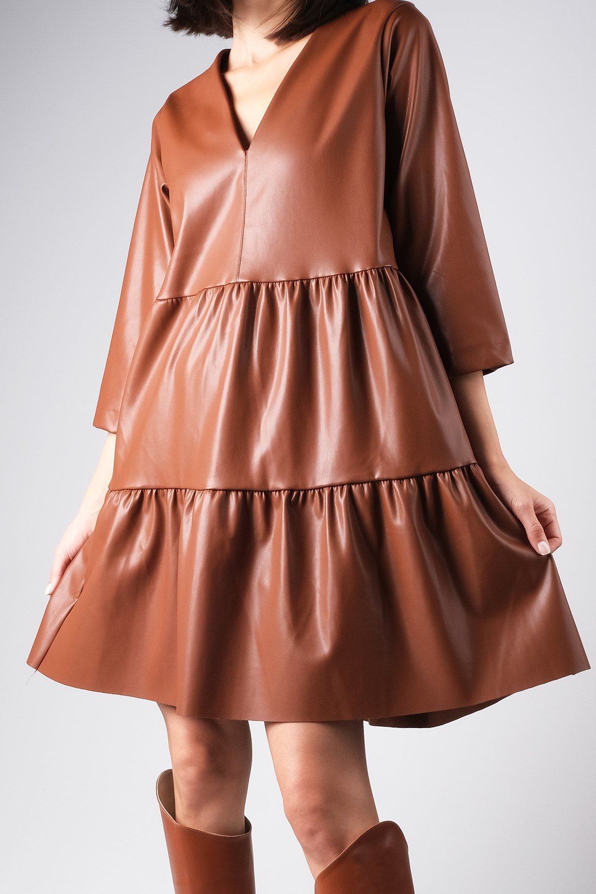 Taba Renk Kadın Deri Elbise-Elbise ve Kombin-Mio Gusto-G0030TAK