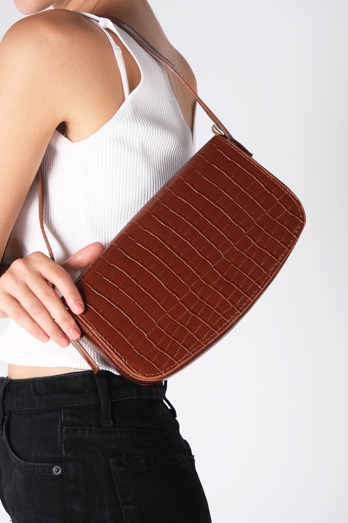 Taba Renk Krokodil Baskılı Kadın Omuz Çantası-ÇANTA-Mio Gusto-C0015TAR