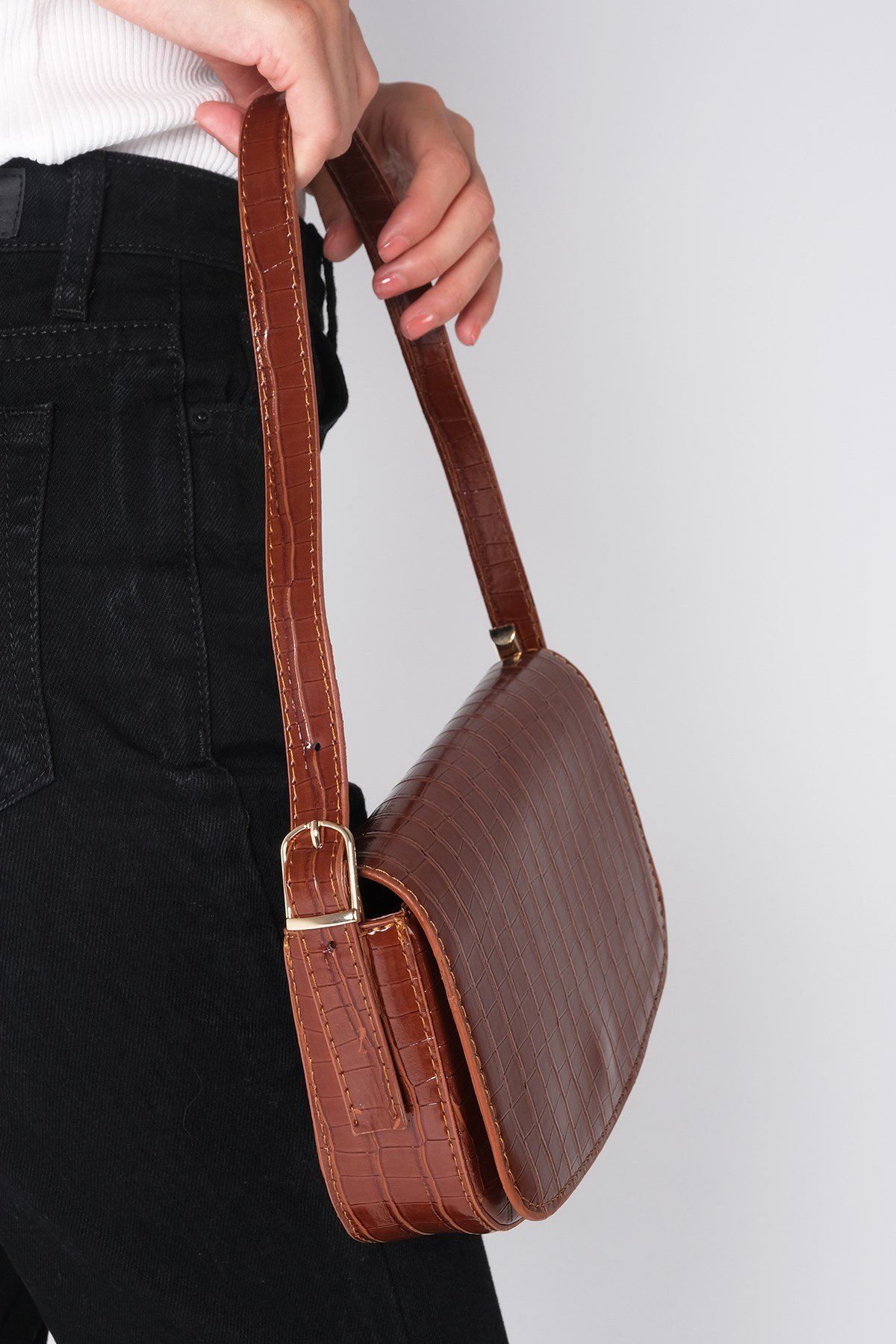 Taba Renk Krokodil Baskılı Kadın Omuz Çantası-ÇANTA-Mio Gusto-C0015TAR