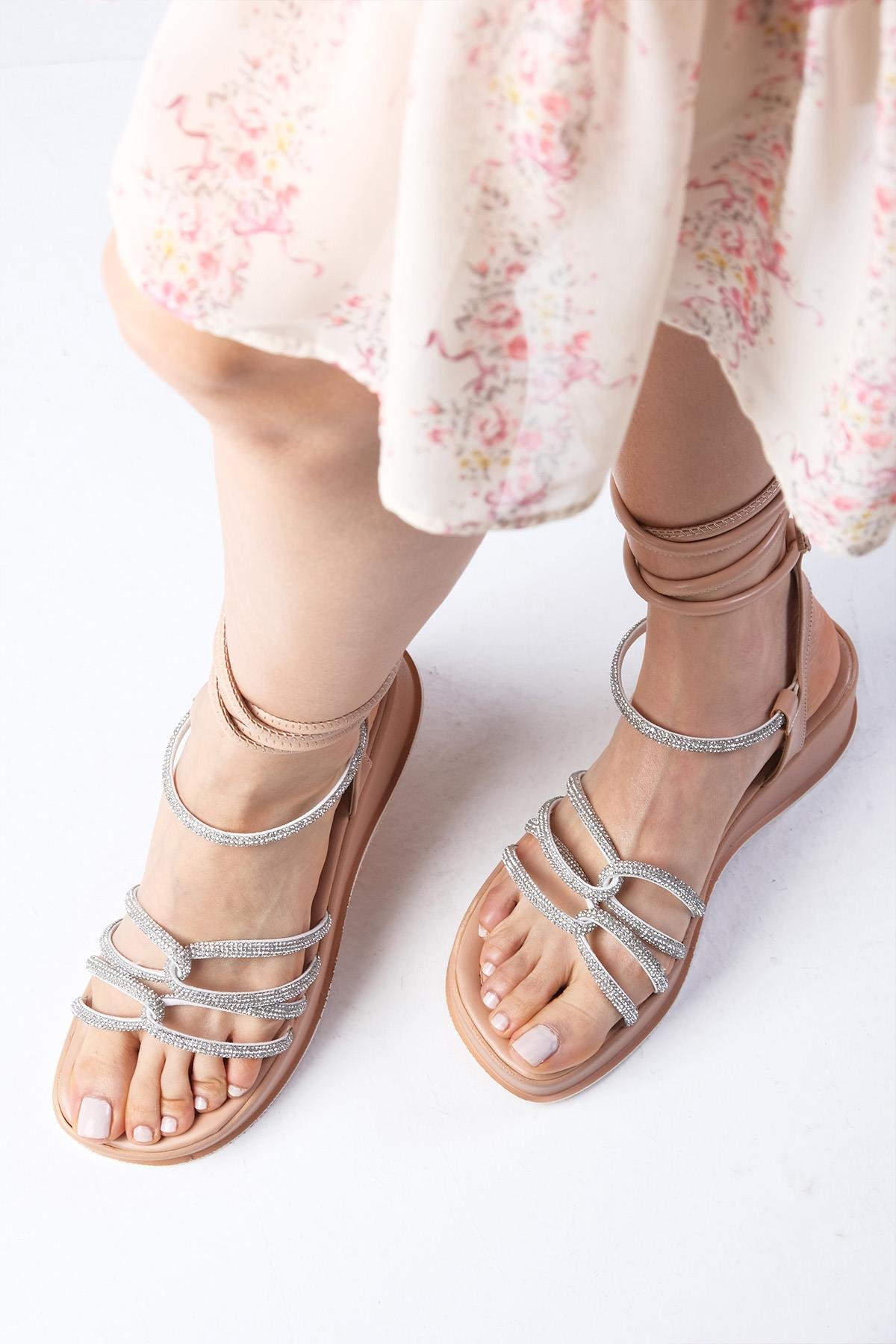 Talisa Ten Rengi Taş Bantlı Sandalet-Sandals-Mio Gusto-05818NUC