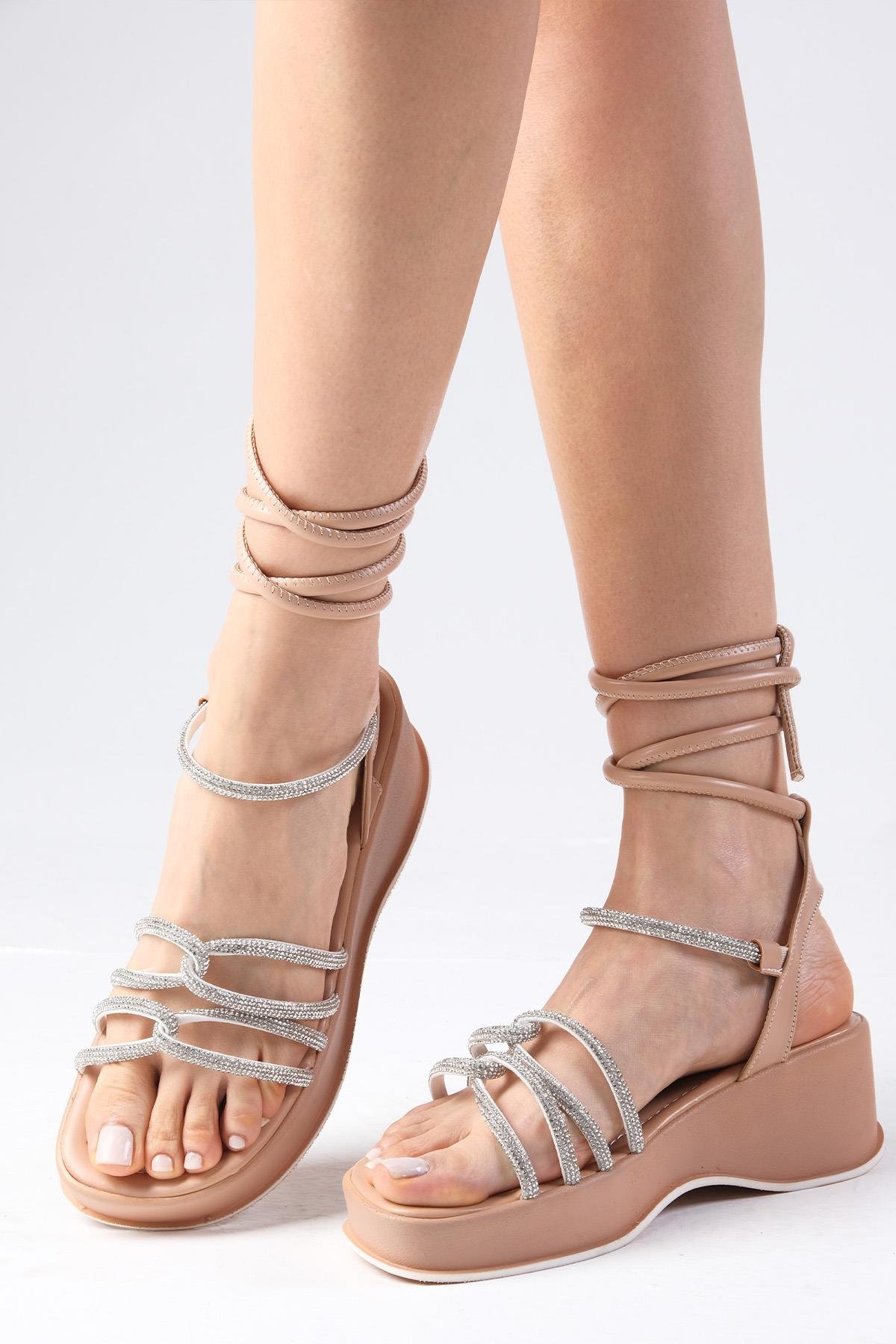 Talisa Ten Rengi Taş Bantlı Sandalet-Sandals-Mio Gusto-05818NUC