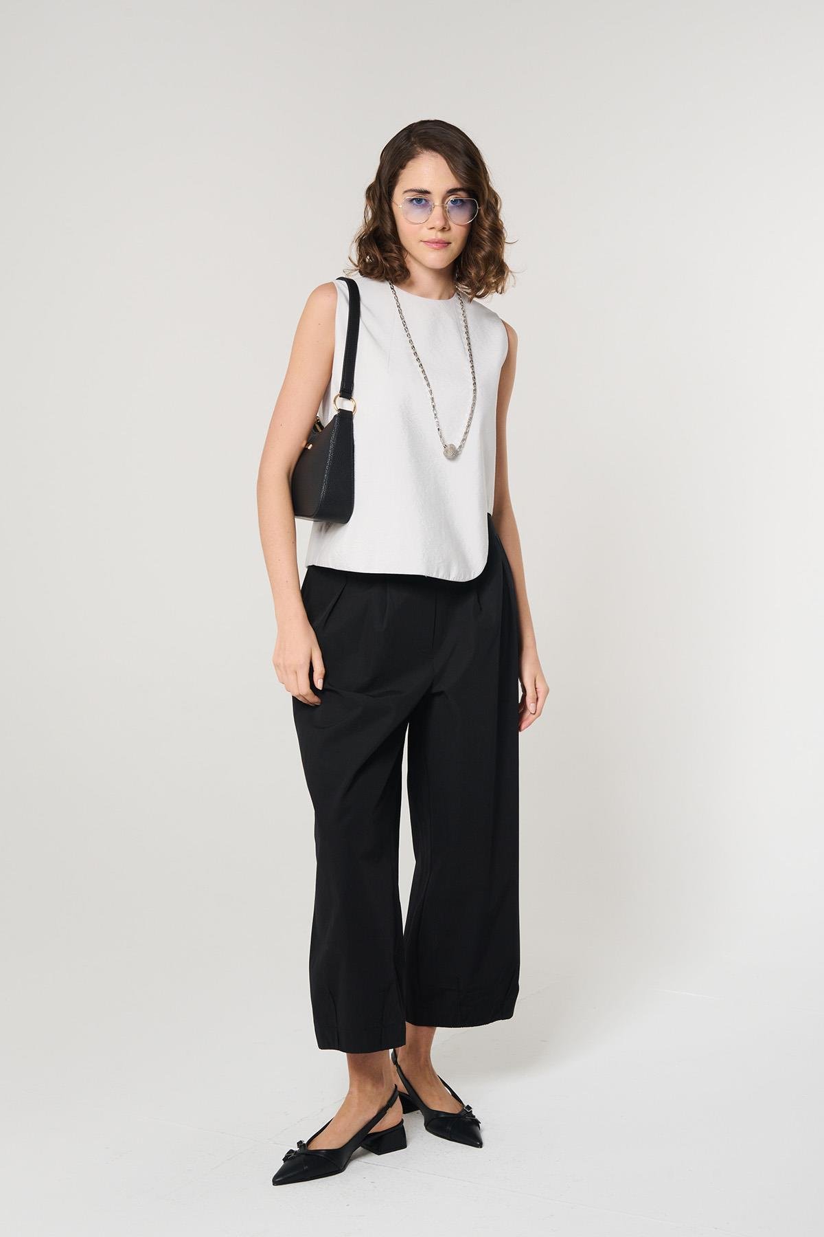 Taş Rengi Kolsuz Asimetrik Bluz