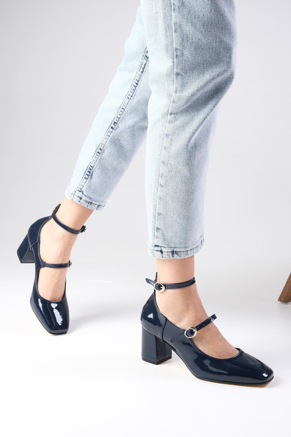 Thalia Lacivert Renk Rugan Topuklu Ayakkabı-Yüksek Topuklu-Mio Gusto-02289DBR