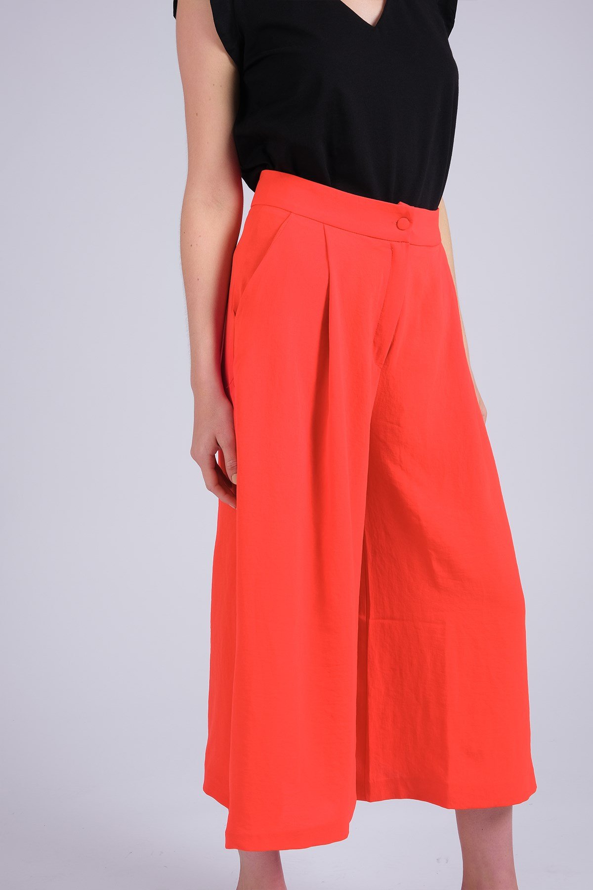 Turuncu Renk Yanları Yırtmaçlı Kadın Pantalon-Pantolon-Mio Gusto-G0021ORK