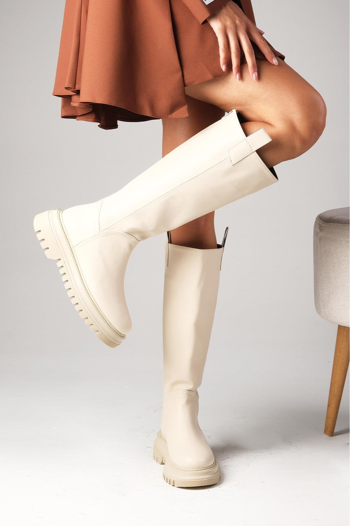 Veronica Bej Renk Fermuarlı Postal Çizme-ÇİZME-Mio Gusto-01363NUC