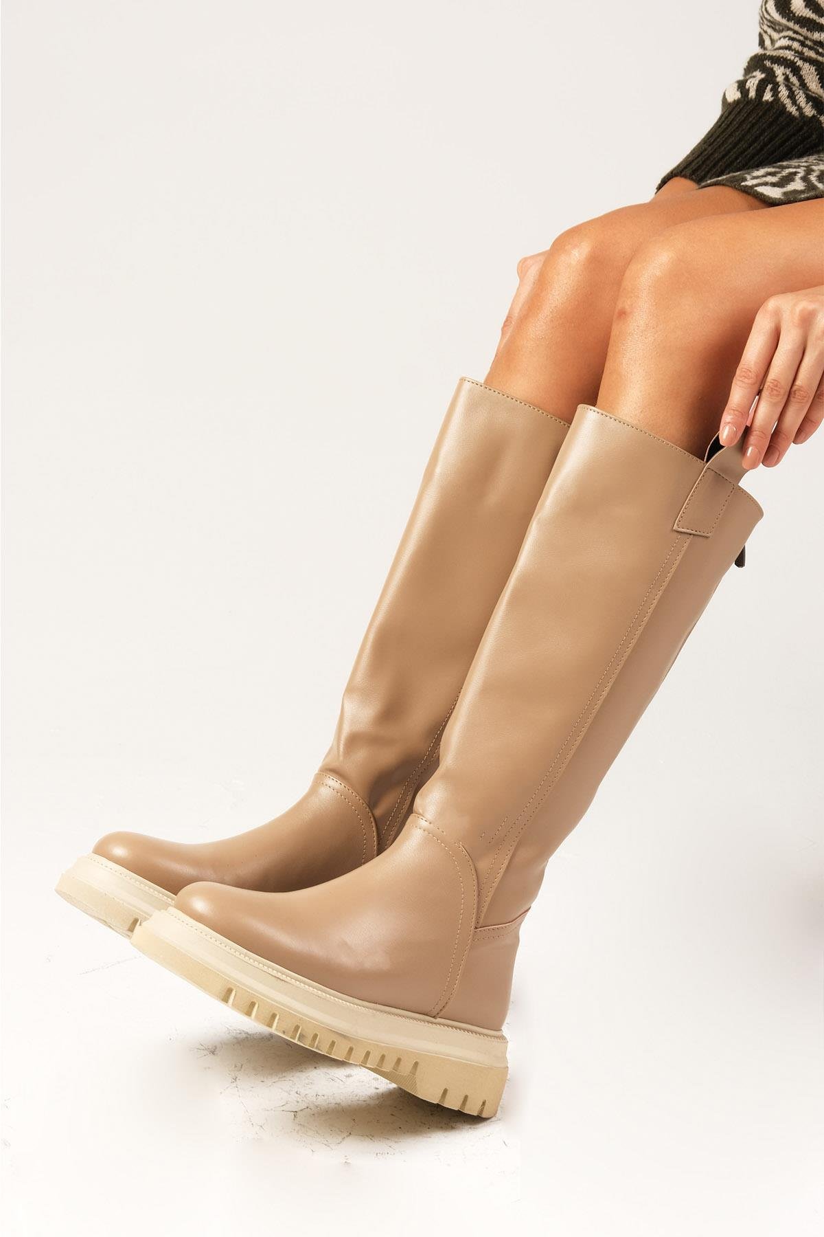 Veronica Vizon Renk Fermuarlı Postal Çizme-ÇİZME-Mio Gusto-01363MIC