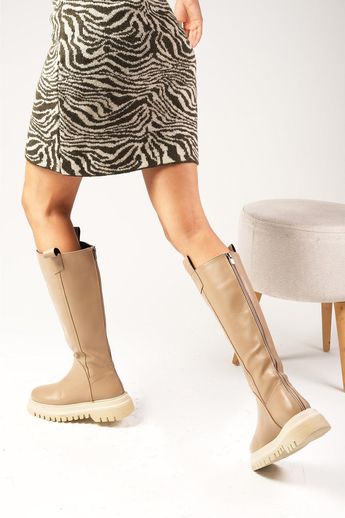 Veronica Vizon Renk Fermuarlı Postal Çizme-ÇİZME-Mio Gusto-01363MIC