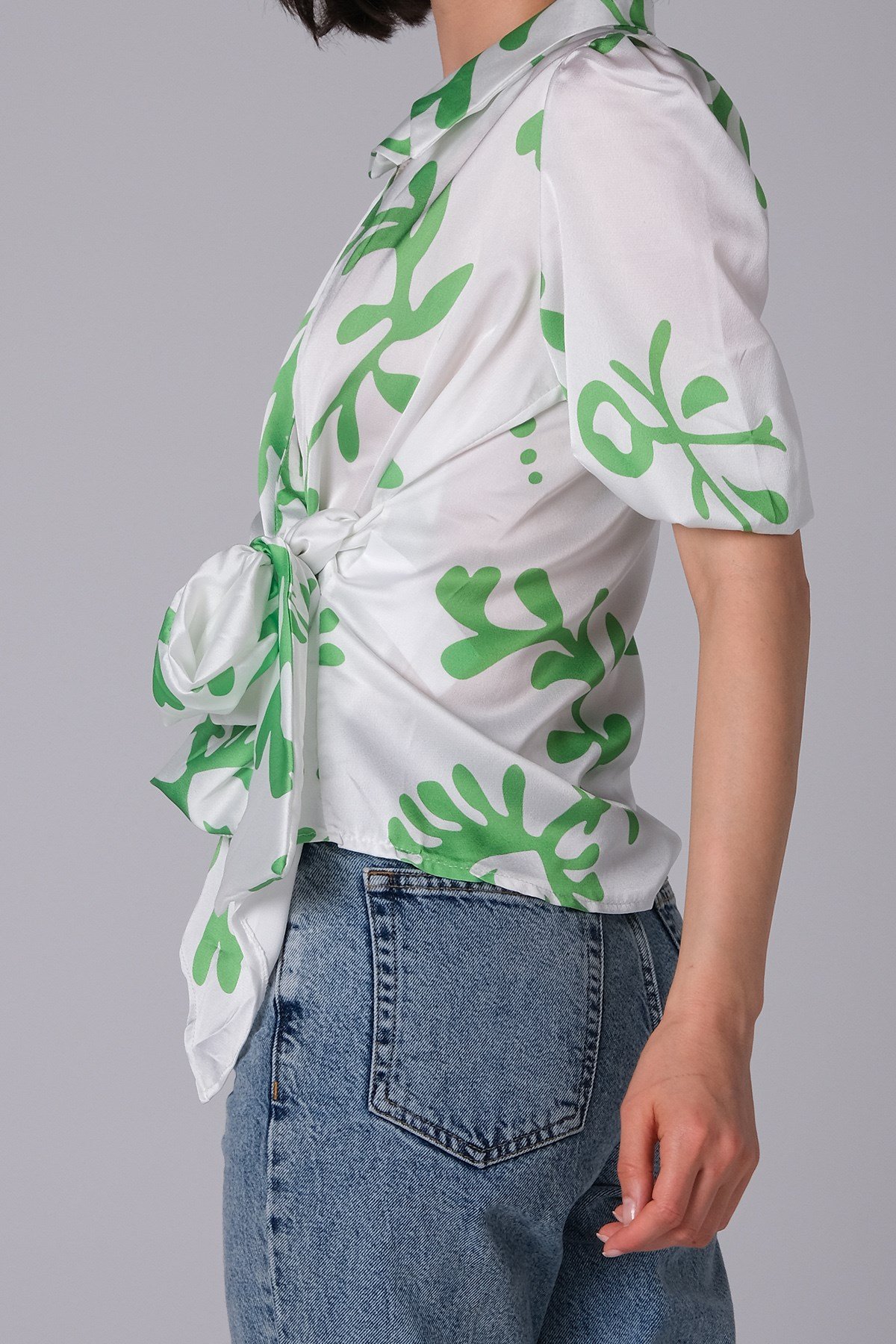 Yeşil Renk Desenli Kadın Bluz Gömlek-Gömlek -Mio Gusto-G0028GNK