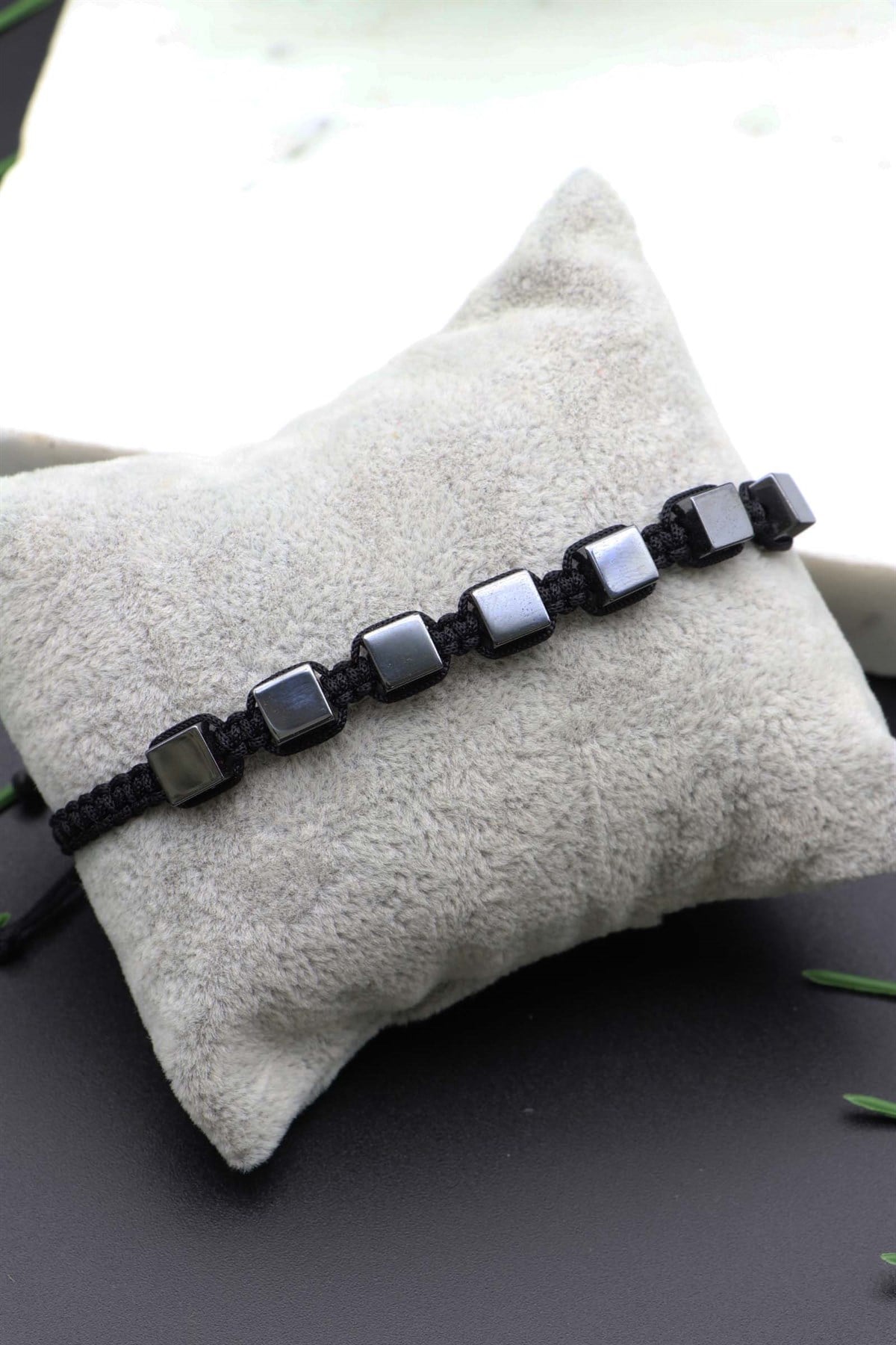 Silver Hematit Taşlı Örme Bileklik