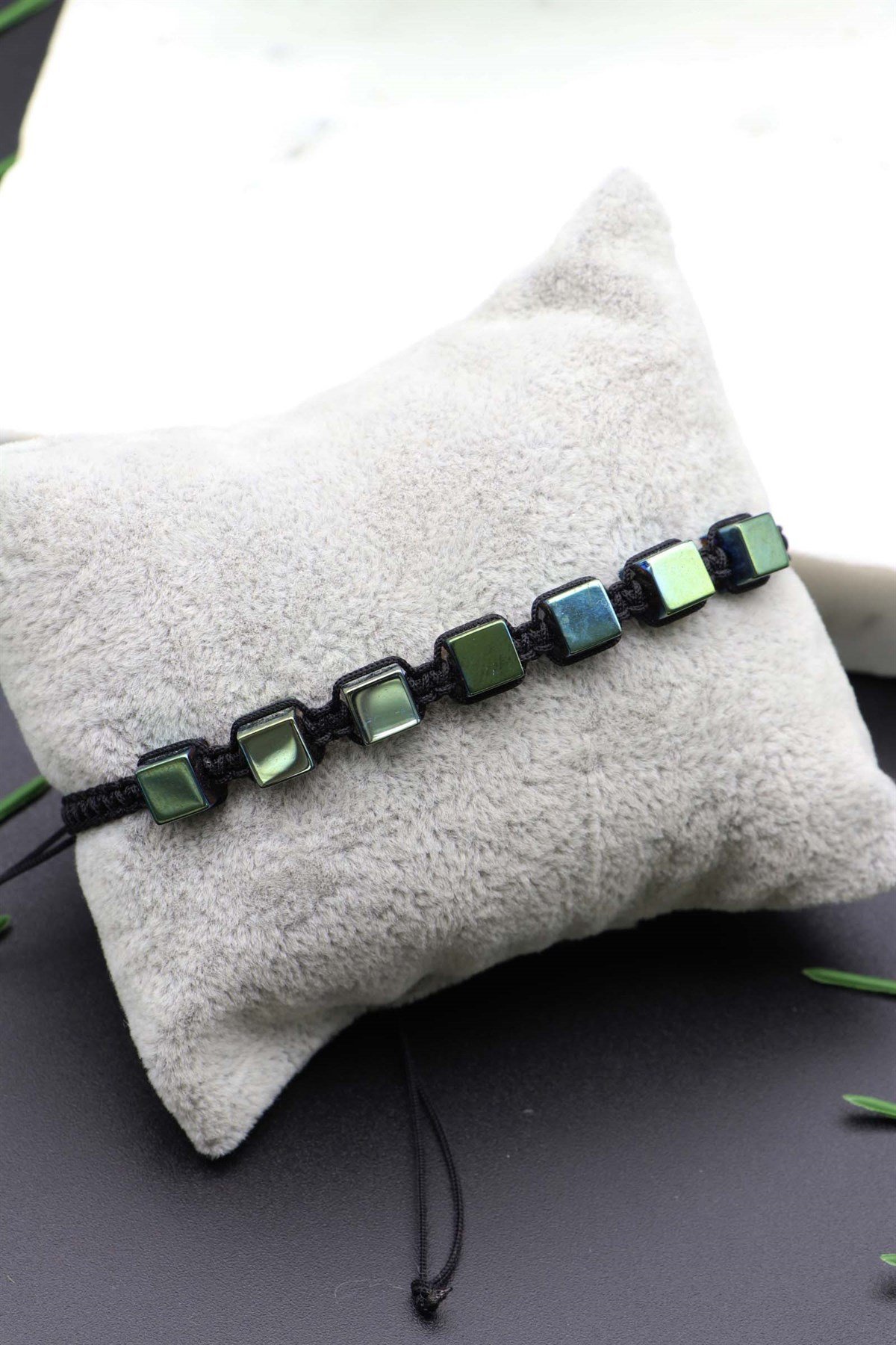 Yeşil Hematit Taşlı Örme Bileklik