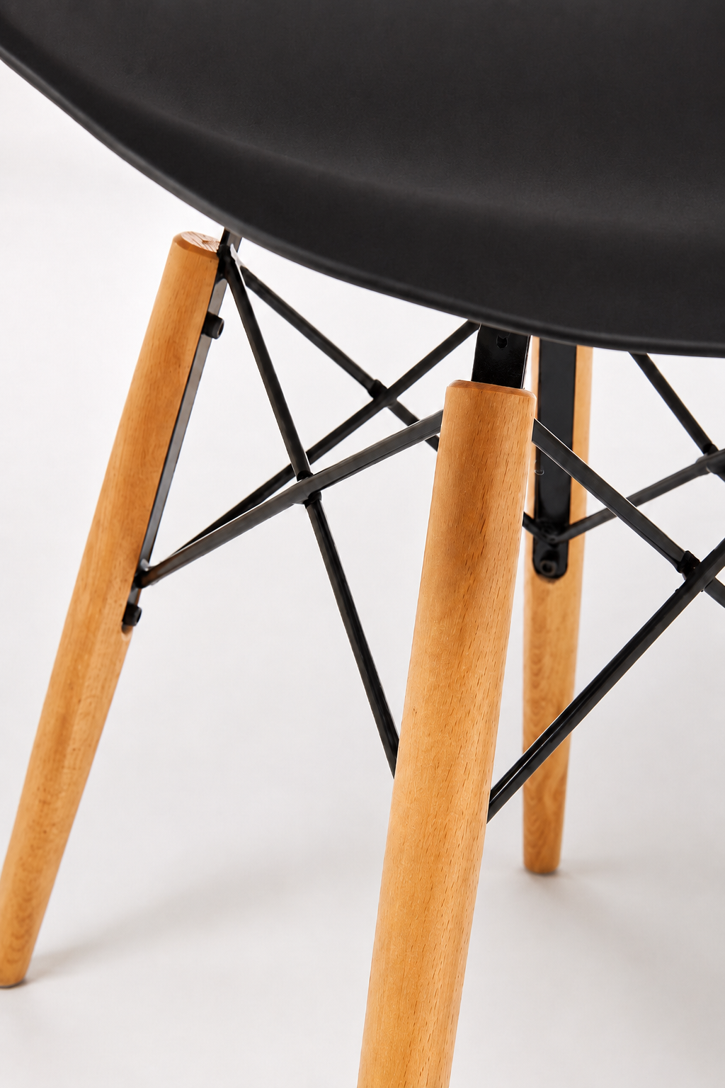 Eames Sandalye | Seduna Sandalye Modelleri | Mutfak SandalyeleriSeduna Eames Sandalye | Natural Ahşap Ayaklı