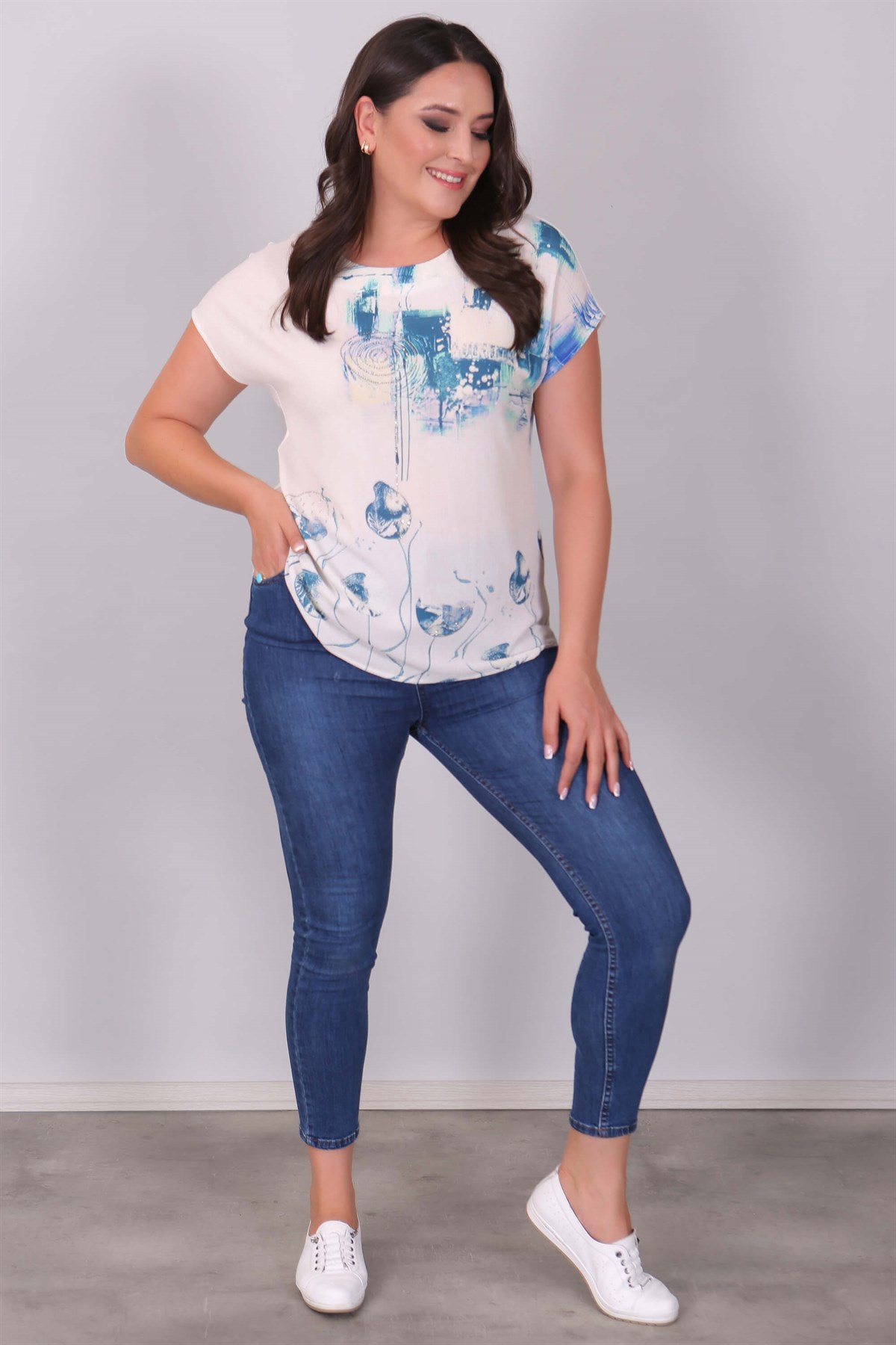 Batik Desenli Düşük Kol Ekru Bluz
