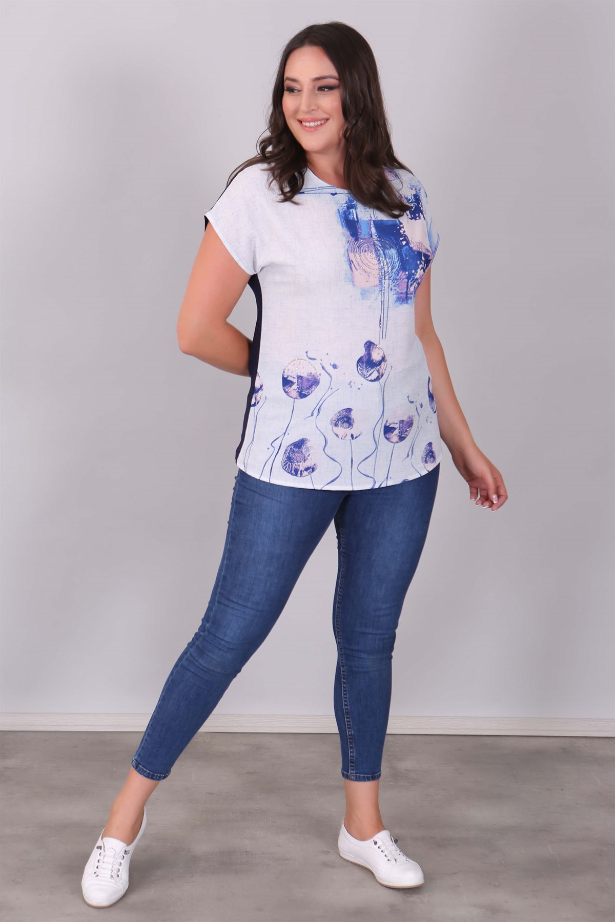 Batik Desenli Düşük Kol Lacivert Bluz