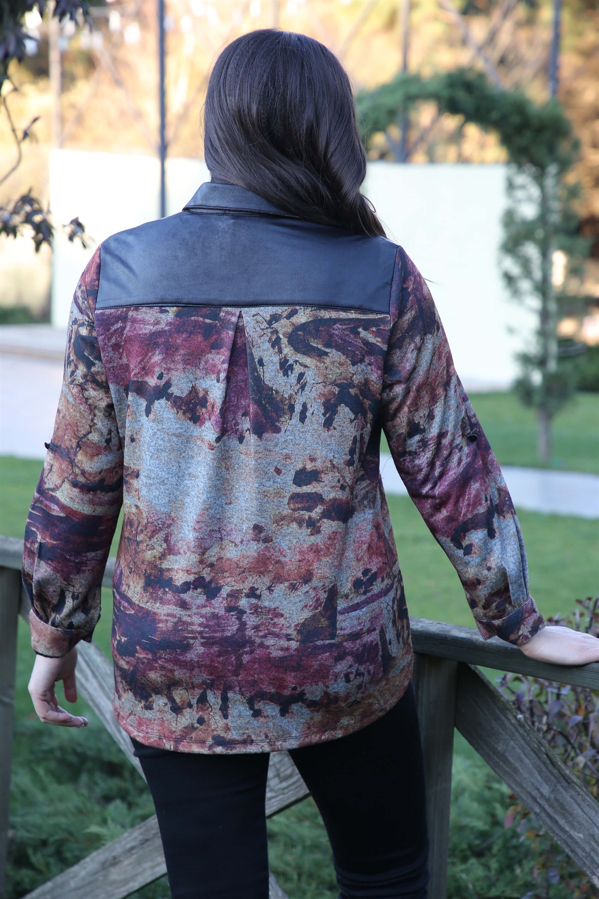 Büyük Beden Batik Desen Deri Detaylı Bordo Gömlek