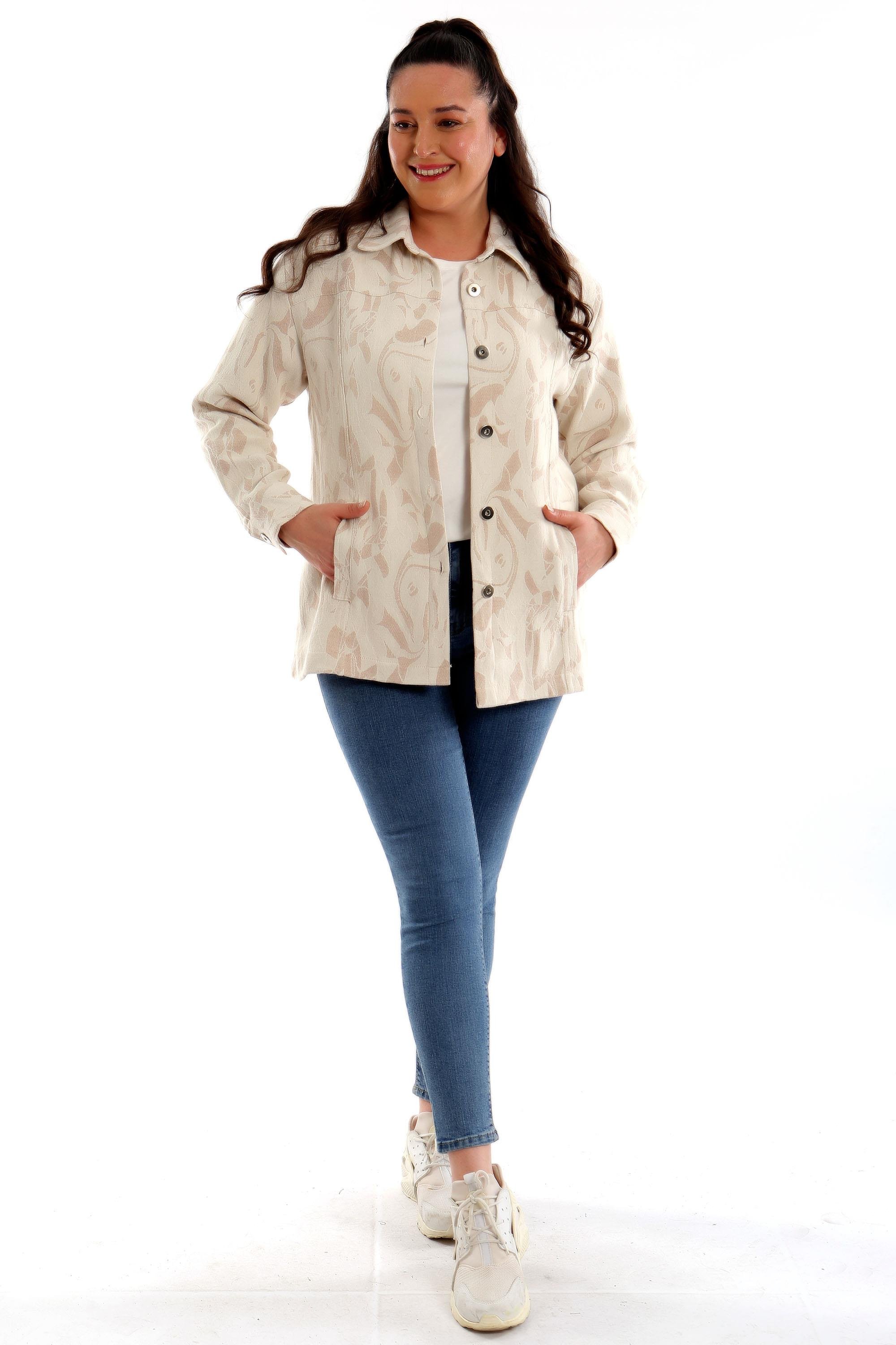 Büyük Beden Çakma Düğmeli Jakar Bej Ceket