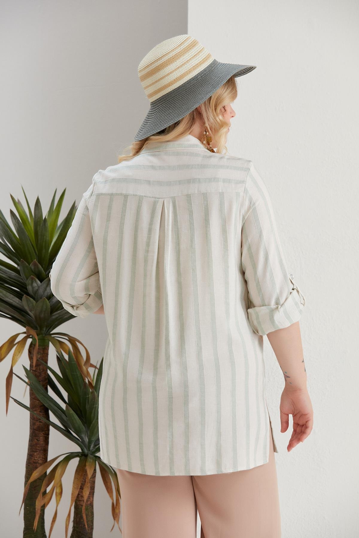 Büyük Beden Çizgili Cebi Zebra Desen Baskılı Mint Yeşili Gömlek